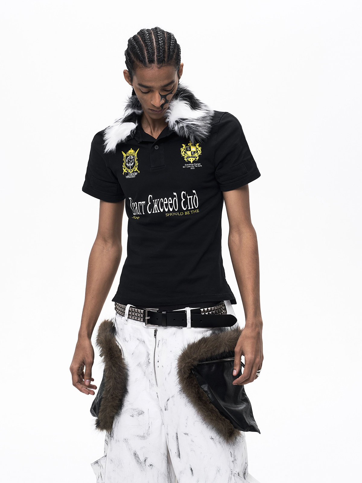 MUD WASH DISTRESSED FUR COLLAR T-SHIRT-WASHED BLACK