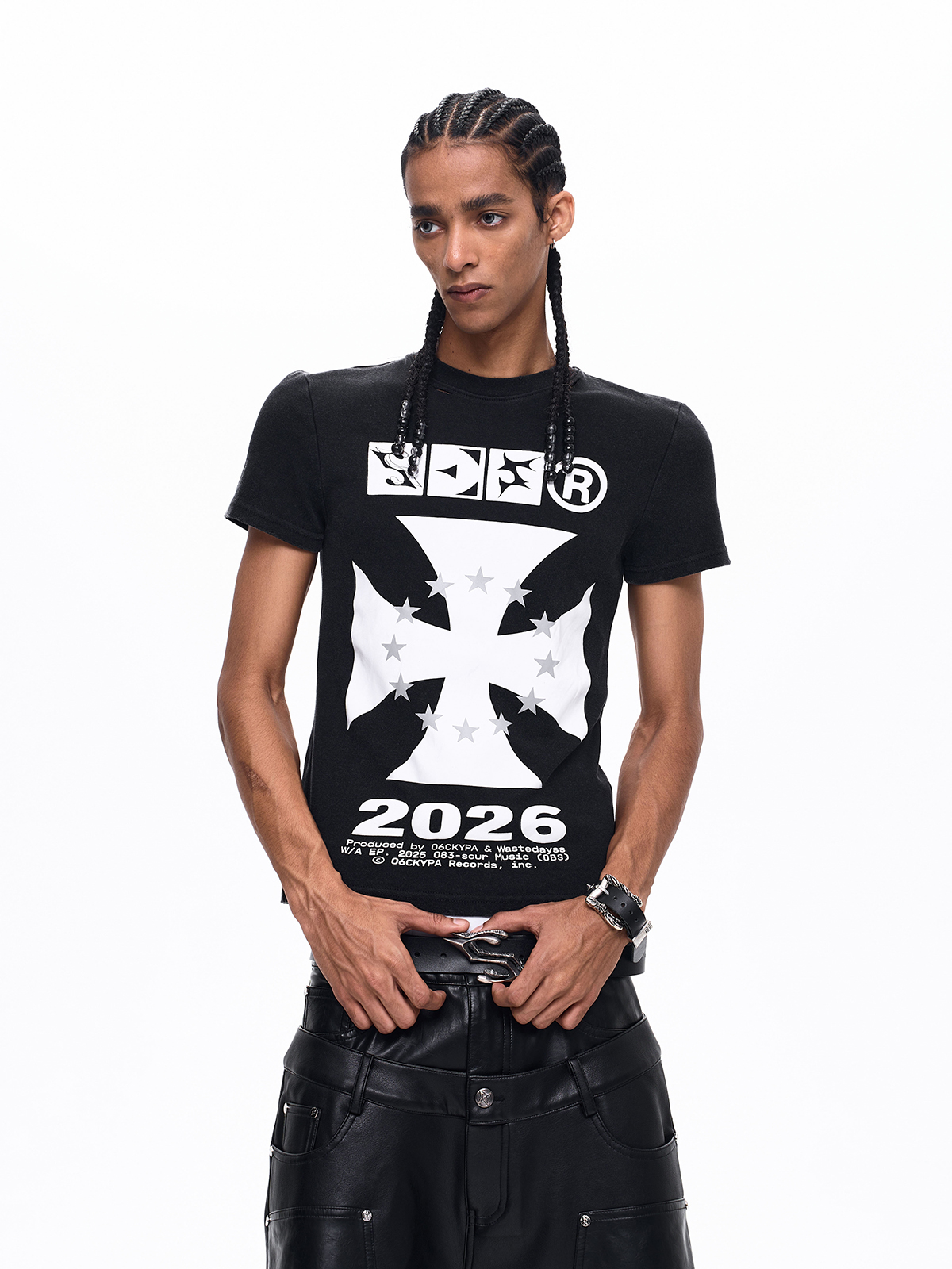 IRON CROSS GRAPHIC DISTRESSED TEE-BLACK