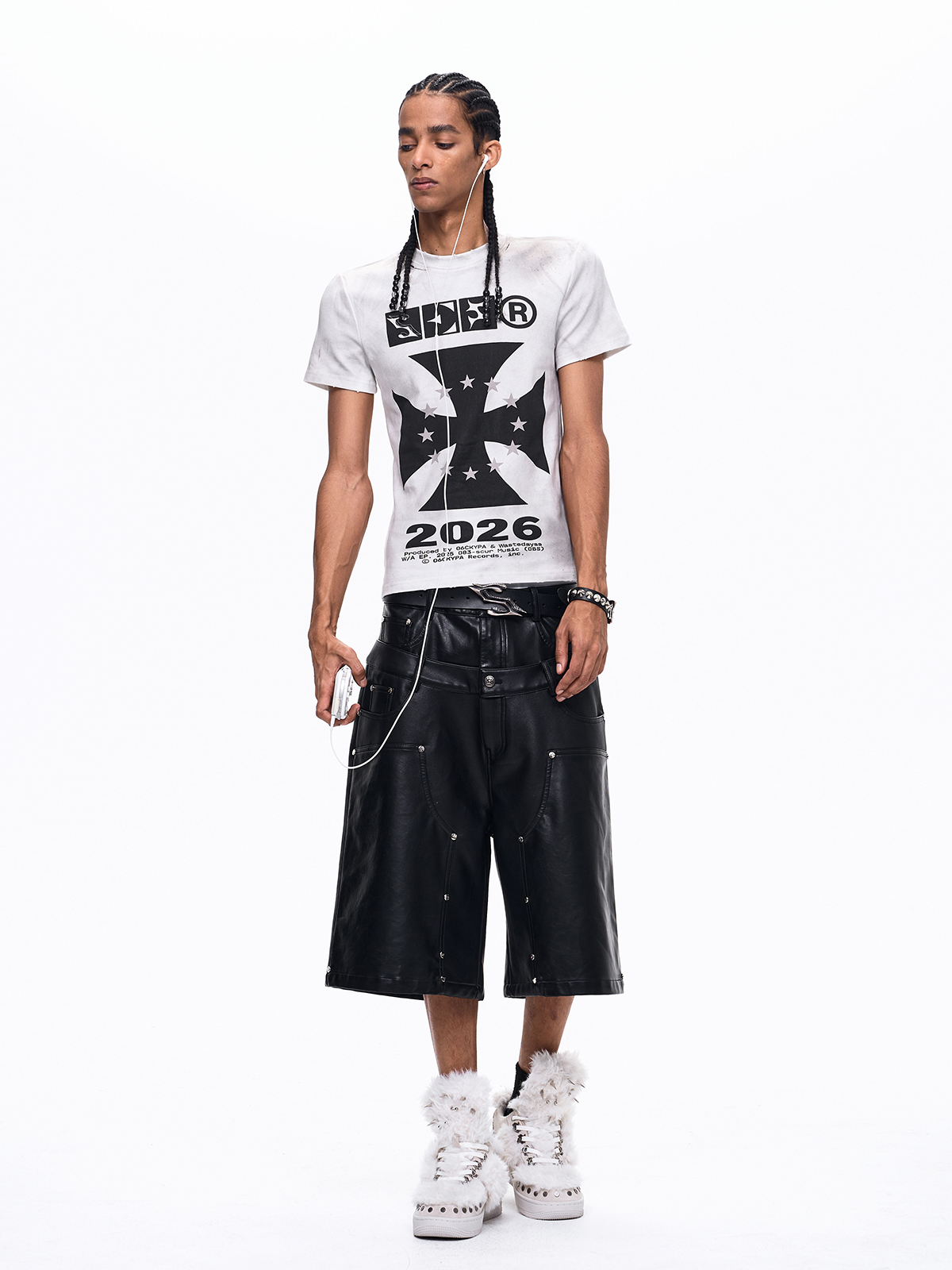 IRON CROSS DIRTY WASH GRAPHIC TEE-WHITE