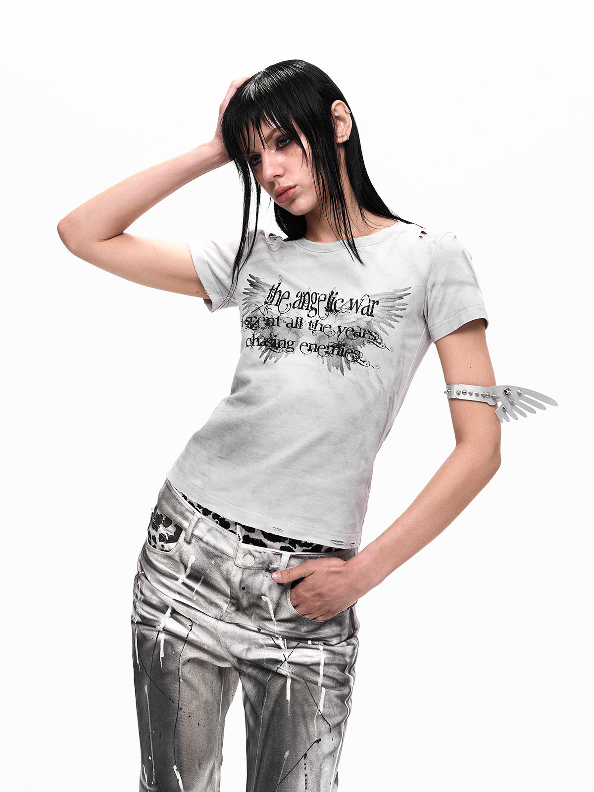 DISTRESSED WING GRAPHIC DIRTY WASH TEE