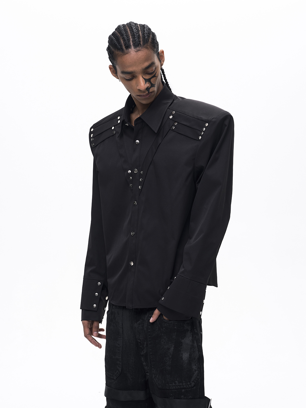 RIVET DOUBLE CUFF SHIRT-BLACK