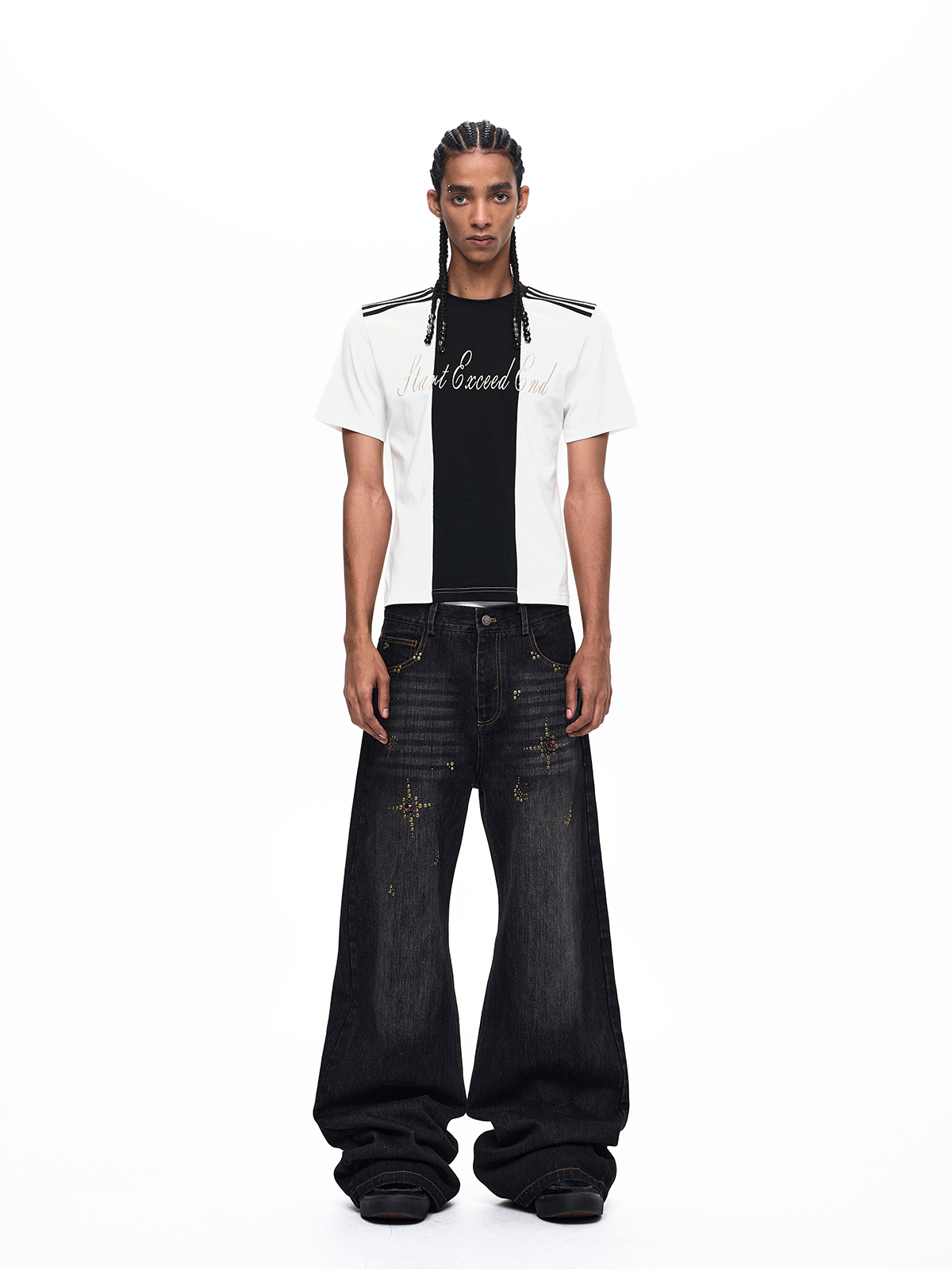 CURSIVE EMBROIDERY 3-STRIPE COLOR BLOCK TEE