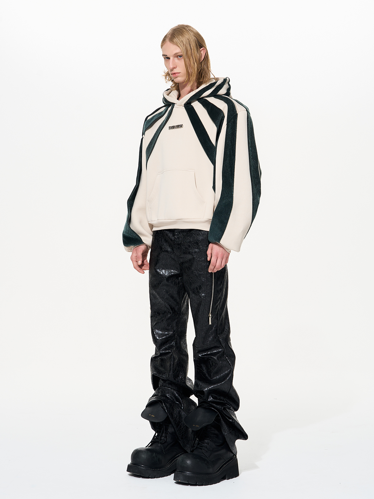 IVORY FOREST WEB CROPPED HOODIE