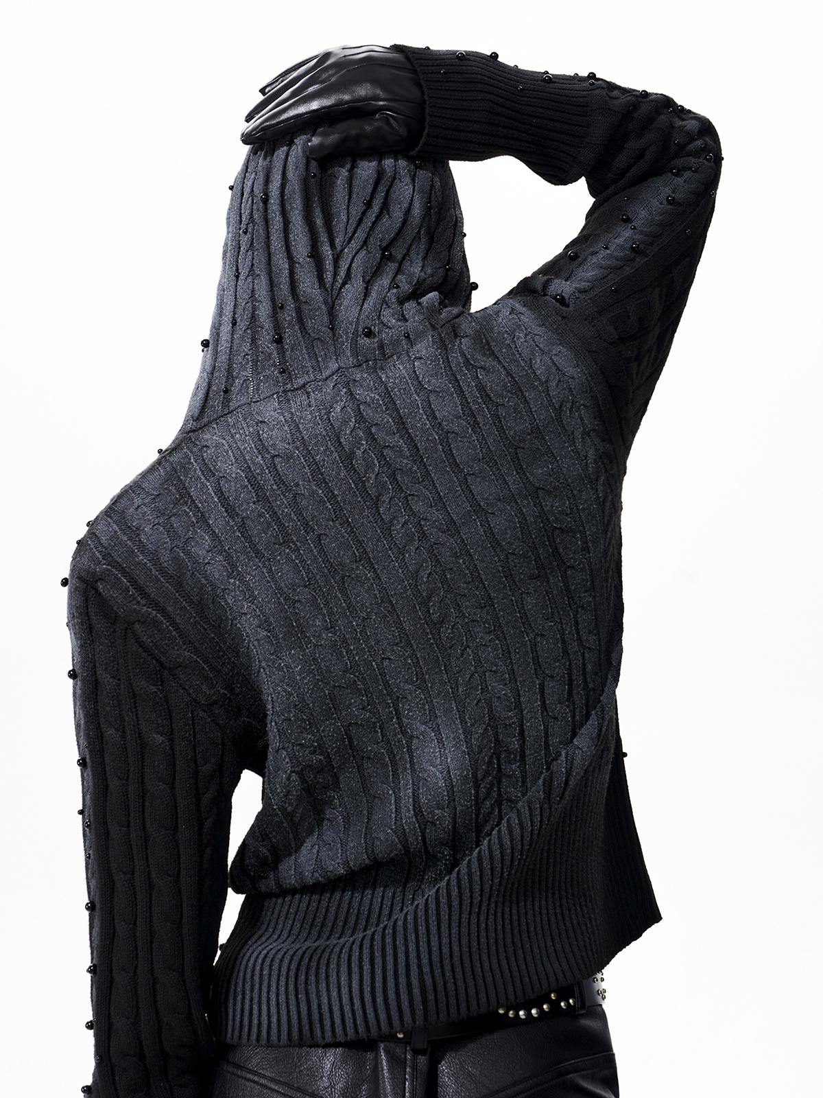 WASHED BEADED CABLE KNIT HOODIE-START EXCEED END