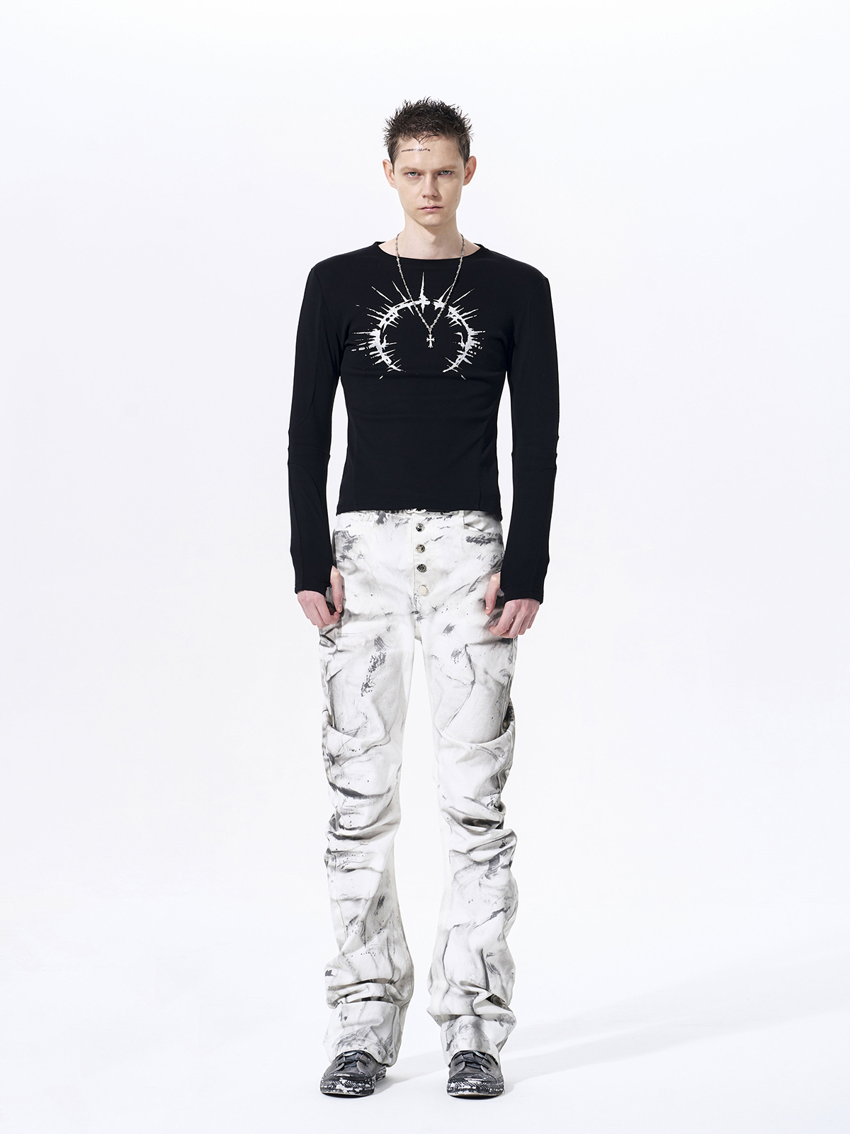 METALLIC HALO GRAPHIC THUMBHOLE LONGSLEEVE-BLACK