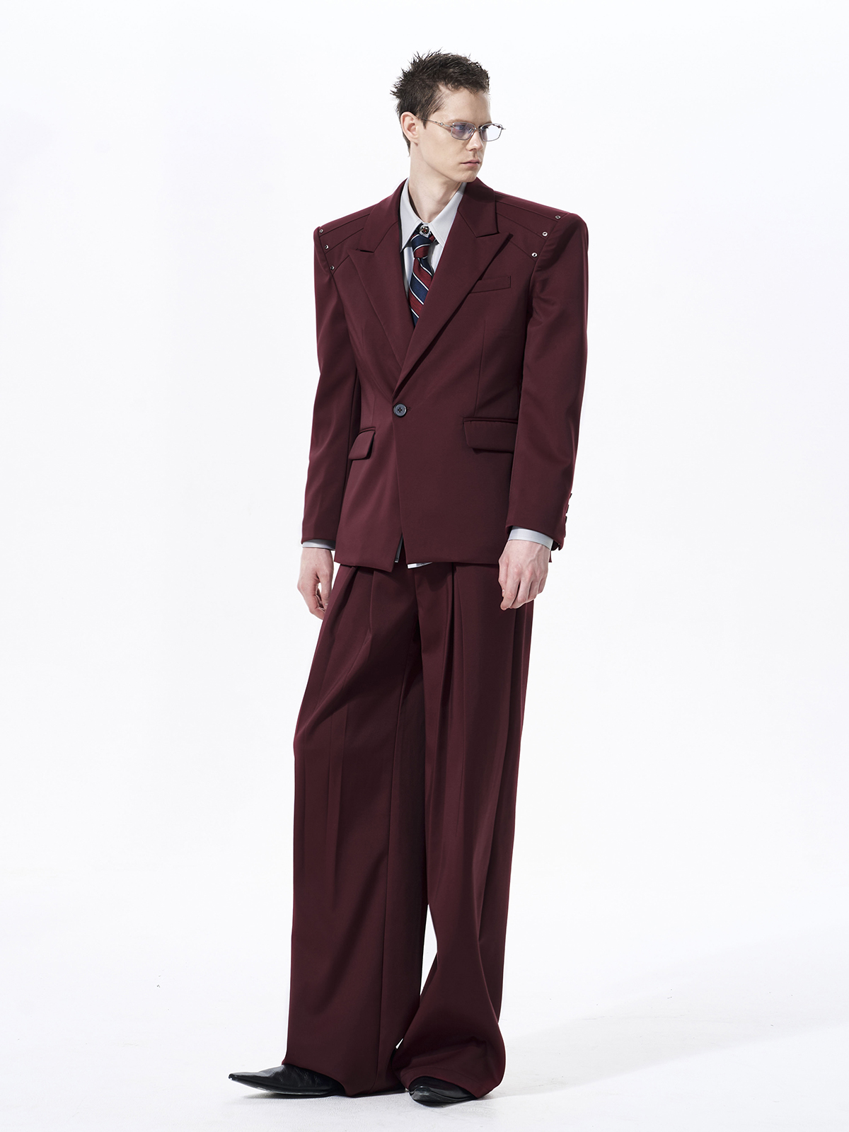 STRUCTURED CINCHED WAIST STUDDED SUIT SET-BURGUNDY
