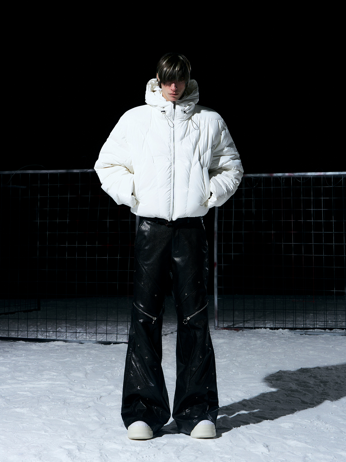 ARCTIC WHITE HIGH-GLOSS CROPPED HOODED PUFFER