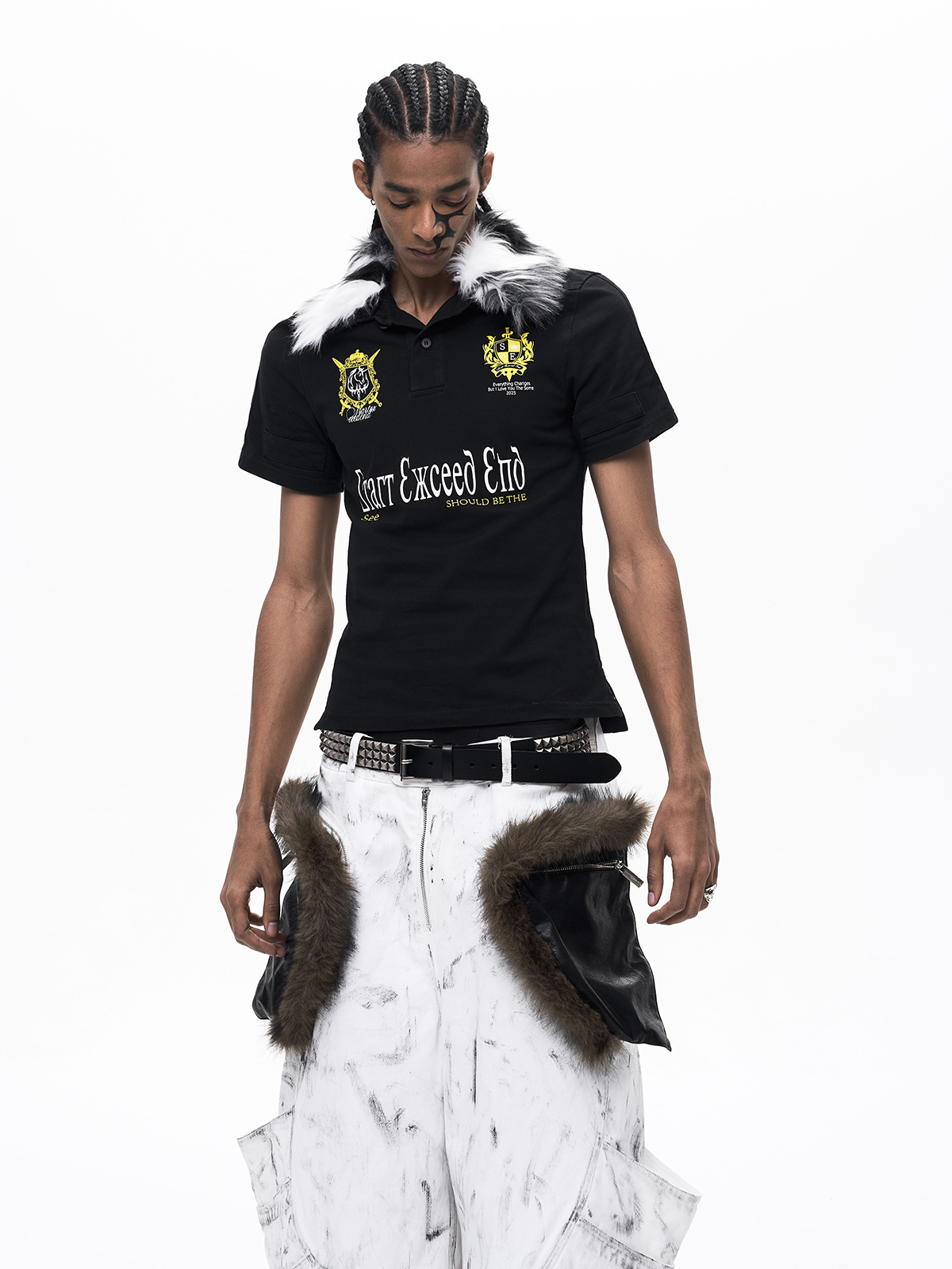 MUD WASH DISTRESSED FUR COLLAR T-SHIRT-WASHED BLACK