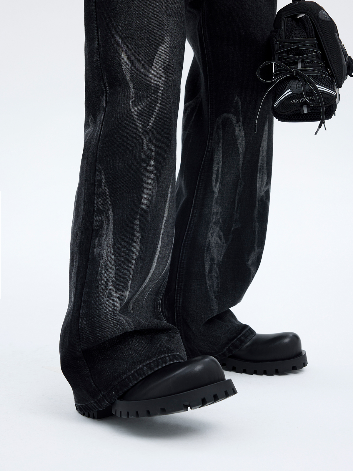 GRADIENT VINTAGE WASH WIDE LEG DENIM