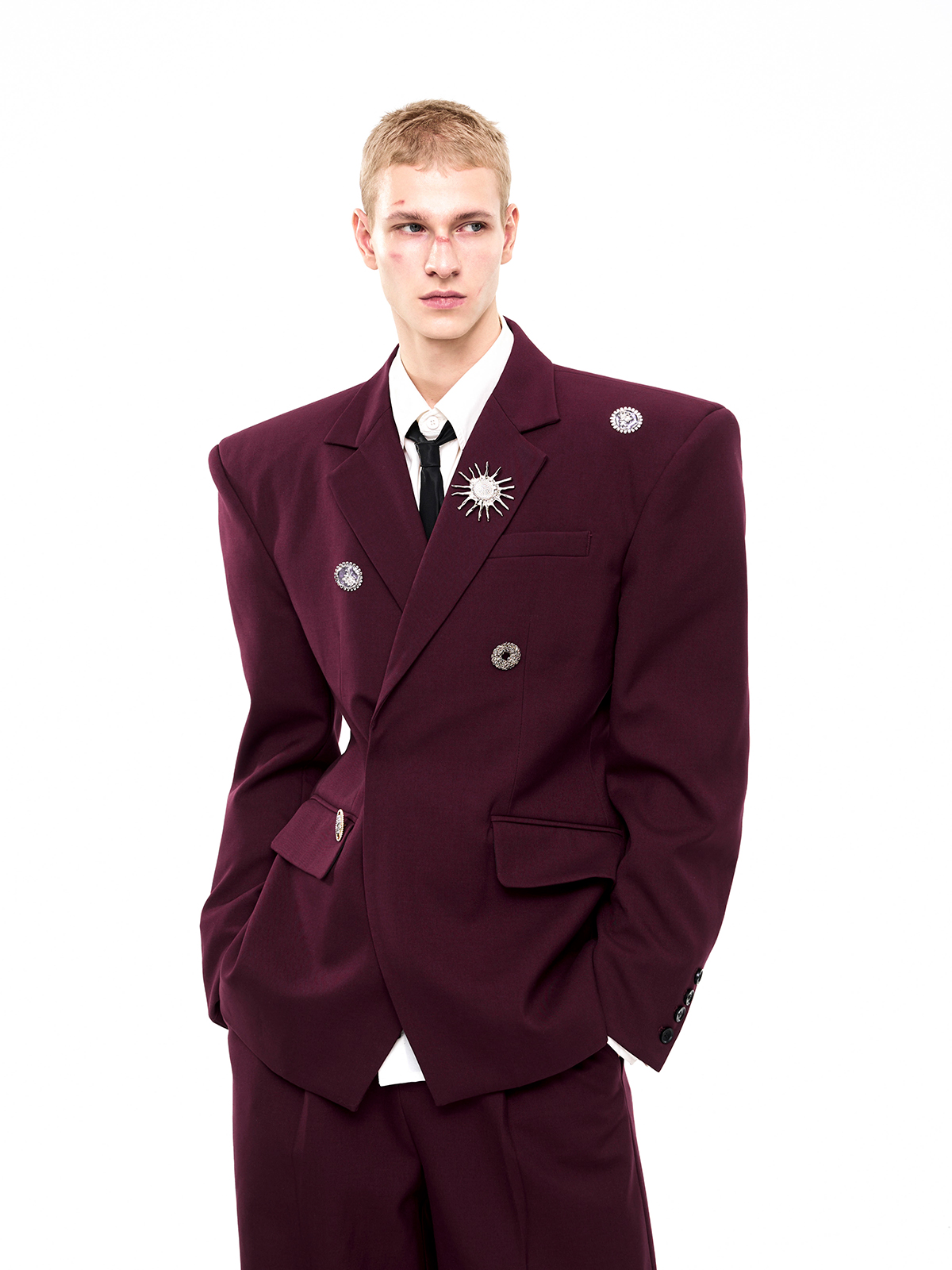 SCULPTED BROOCH-EMBELLISHED SUIT SET-BURGUNDY