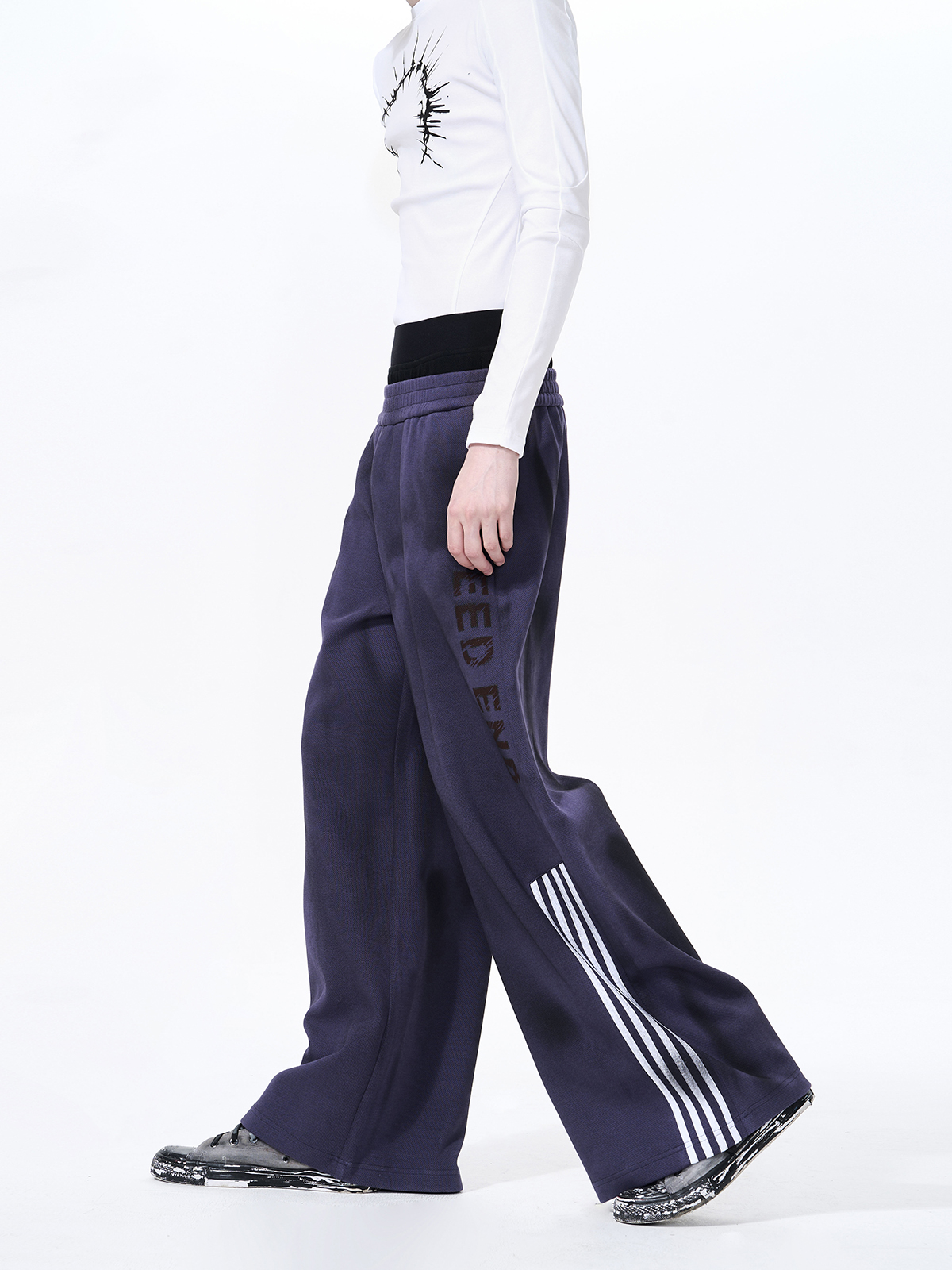 DISTRESSED MOTO BADGE 4-STRIPE TRACKSUIT SET-DEEP PURPLE