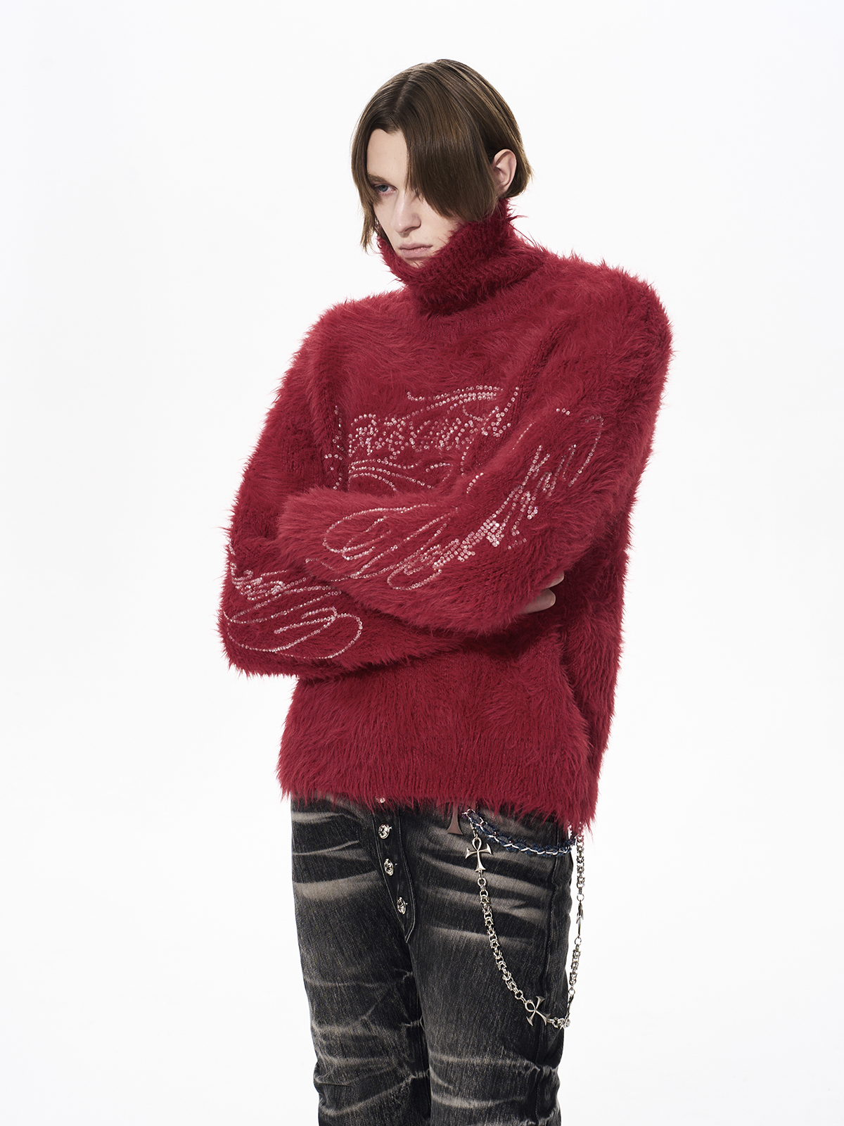 RHINESTONE LOGO FUZZY HIGH NECK KNIT-RED