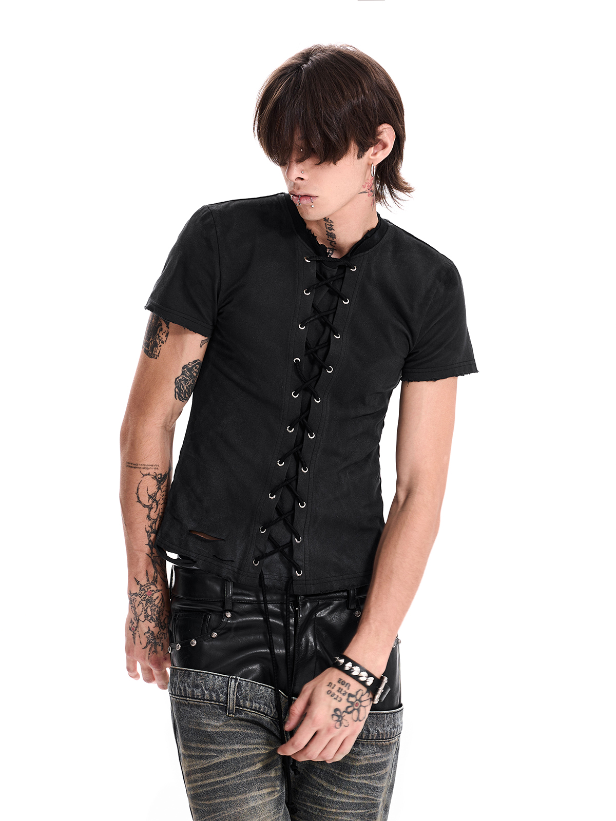 LACE-UP DESTROYED BLACK TEE