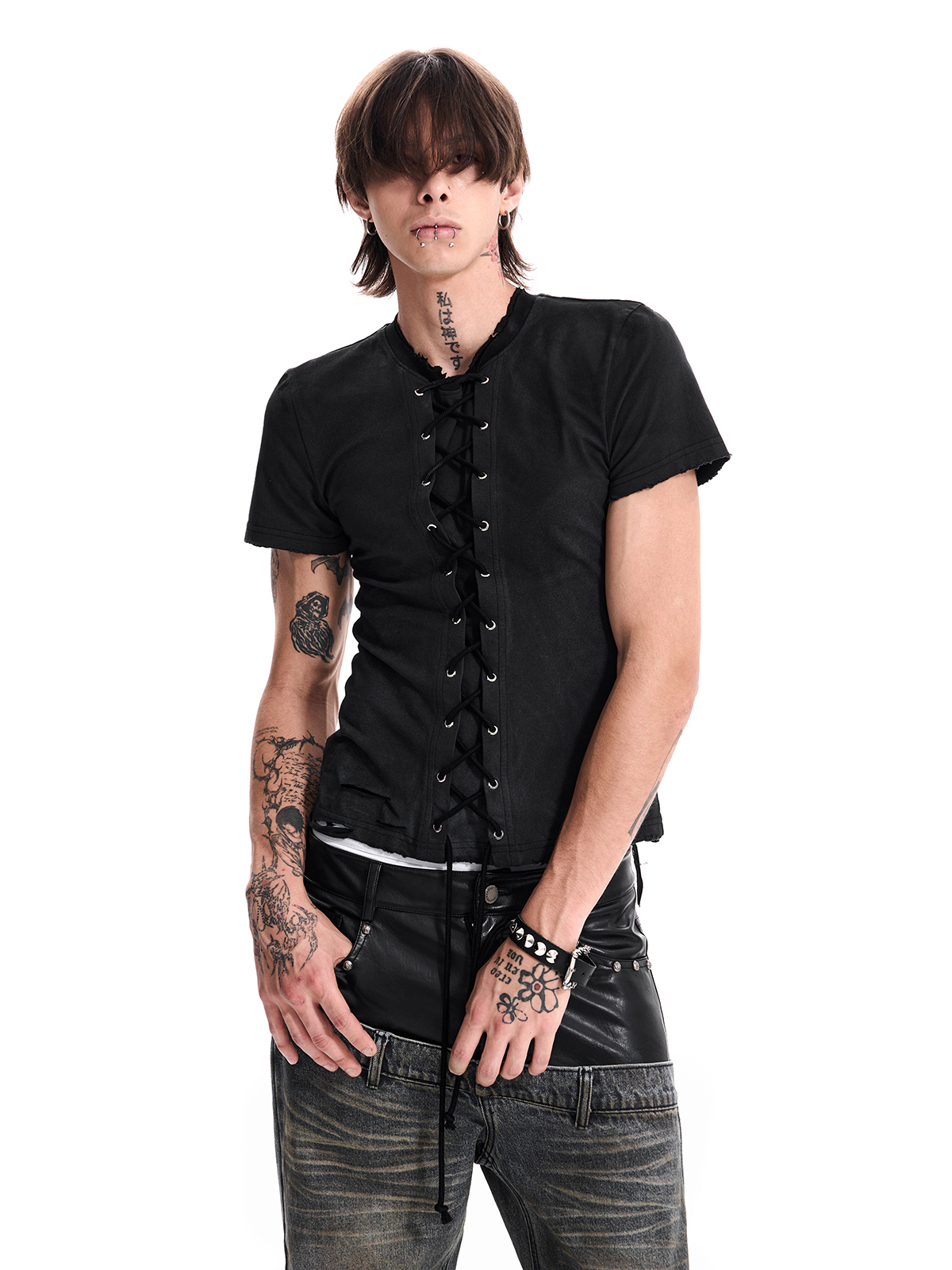 LACE-UP DESTROYED BLACK TEE