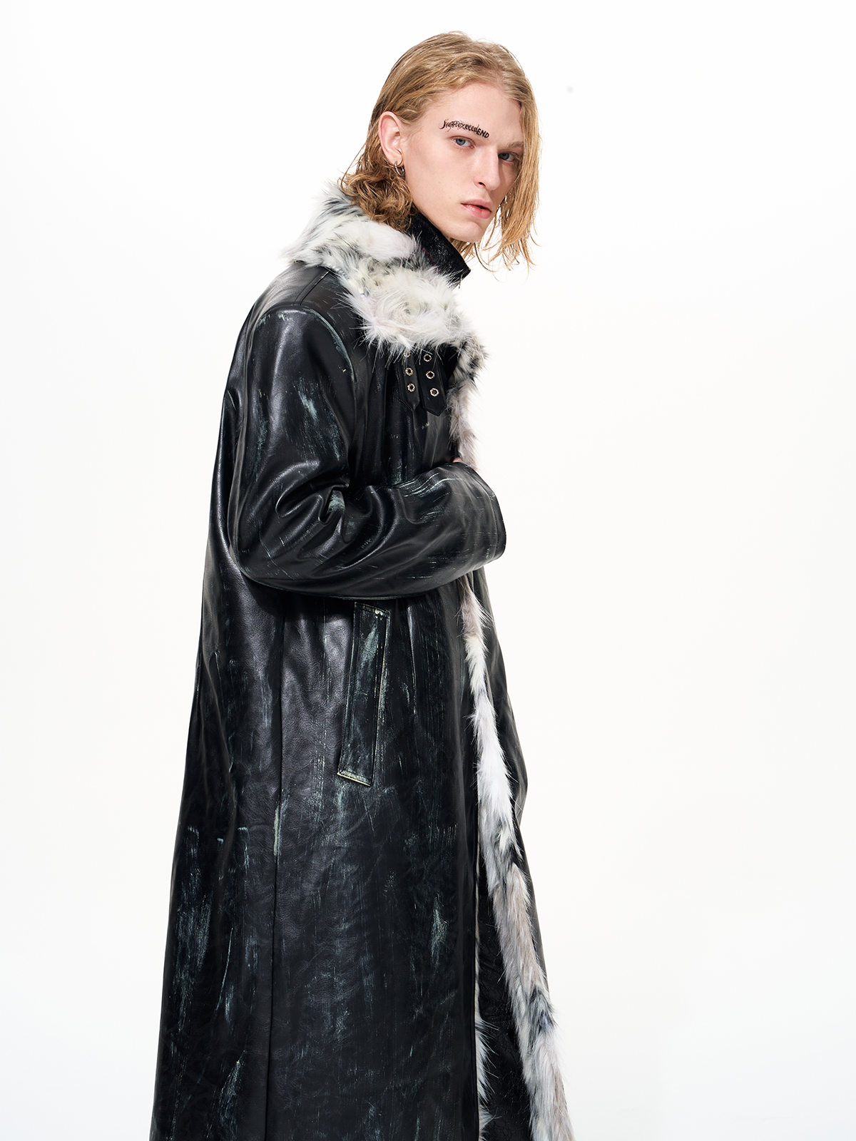 DISTRESSED BLACK FUR LINED BUCKLE TRENCH-START EXCEED END