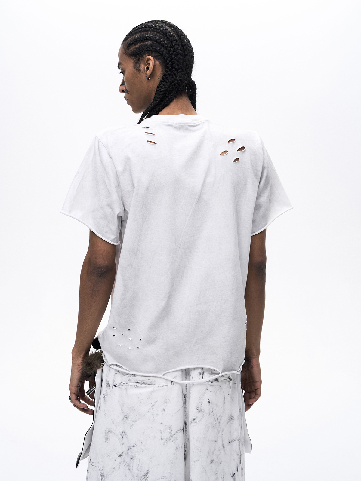 DECONSTRUCTED RHINESTONE CROSS MUD WASH TEE-WHITE