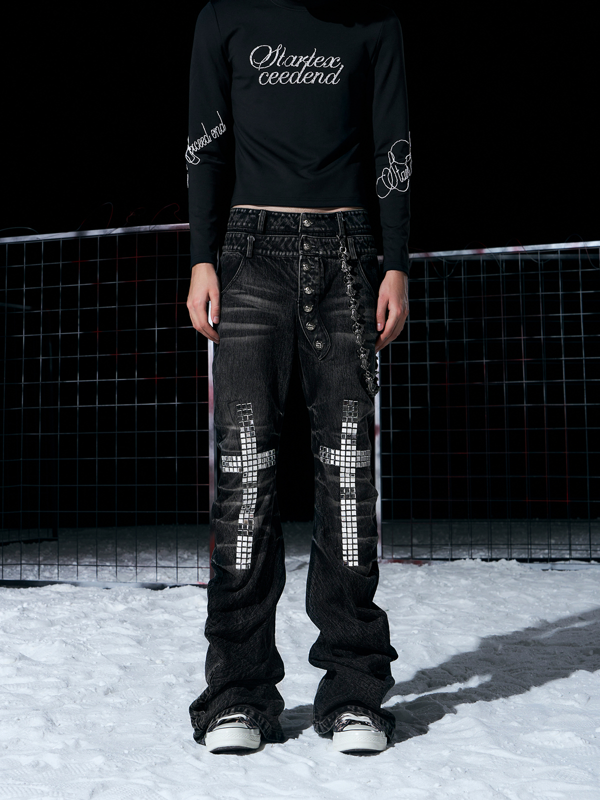 WASHED BLACK MOSAIC CROSS DOUBLE WAISTBAND STACKED JEANS