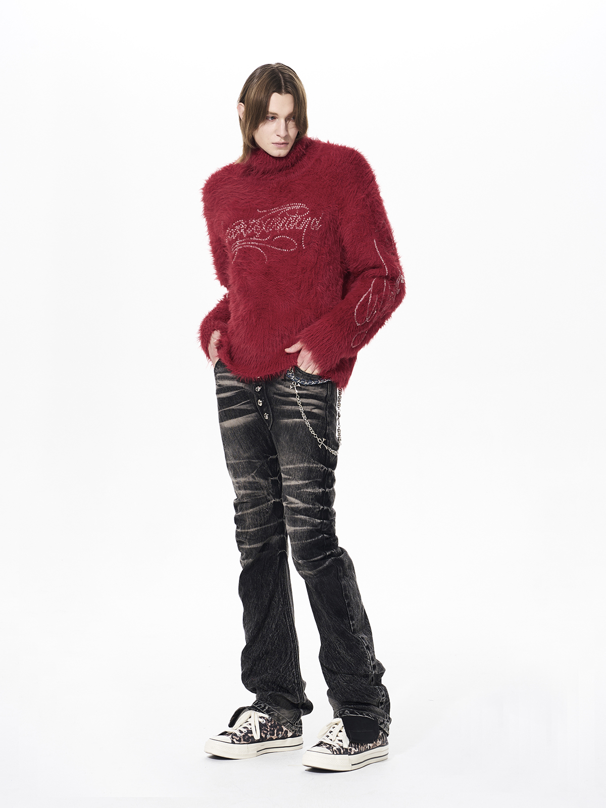 RHINESTONE LOGO FUZZY HIGH NECK KNIT-RED