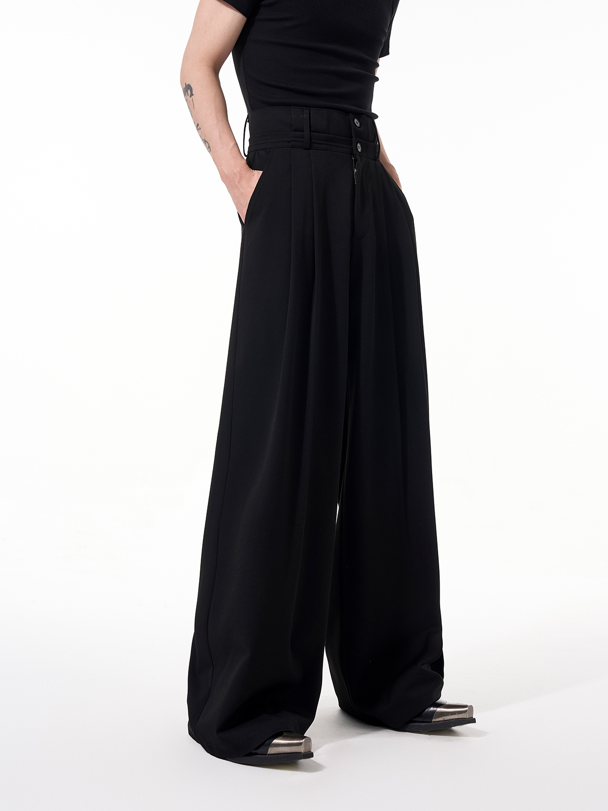 DOUBLE BUTTON PLEATED WIDE LEG TROUSERS-START EXCEED END