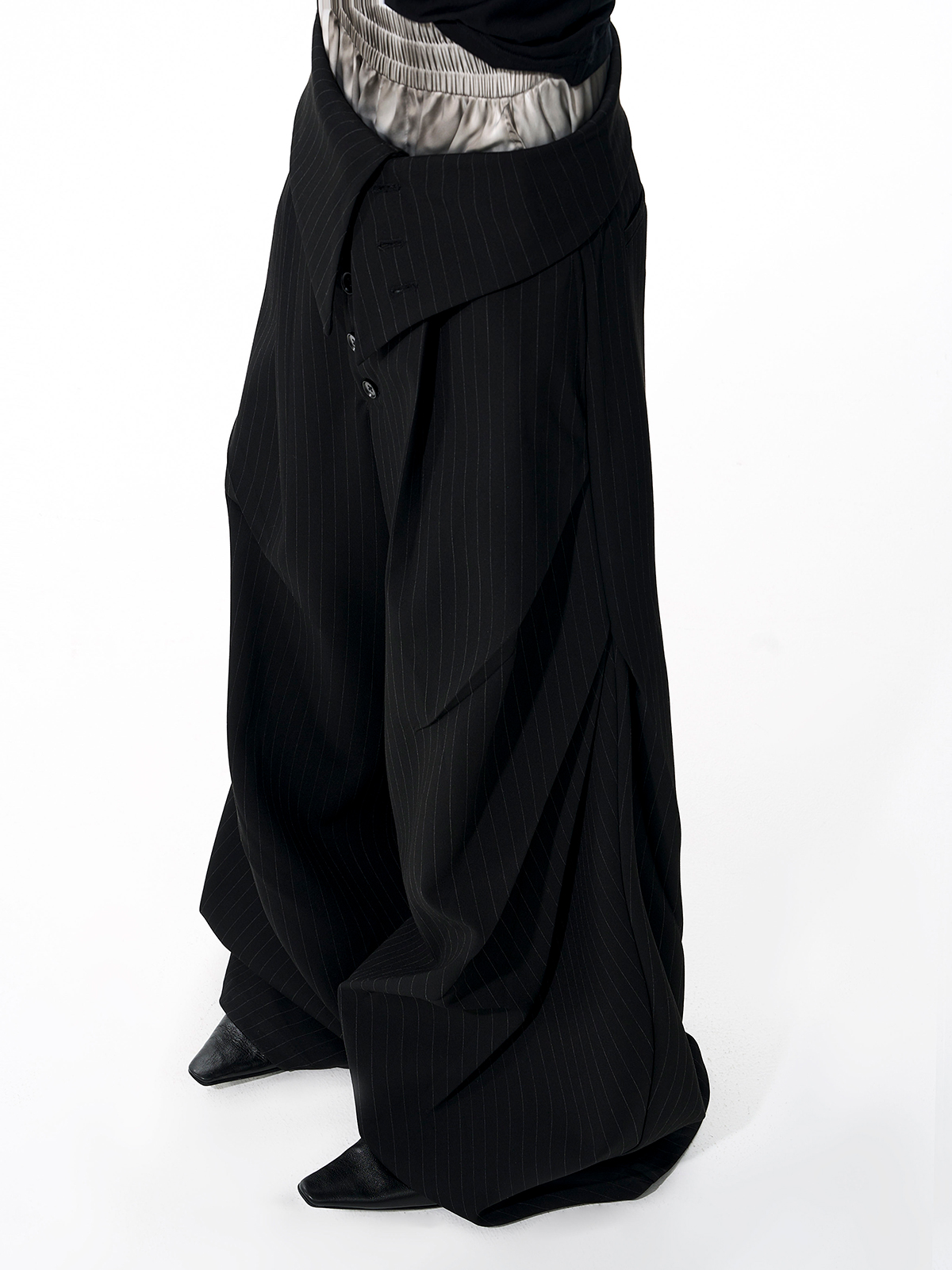 FOLD-OVER WAIST PINSTRIPE WIDE-LEG TROUSERS-BLACK