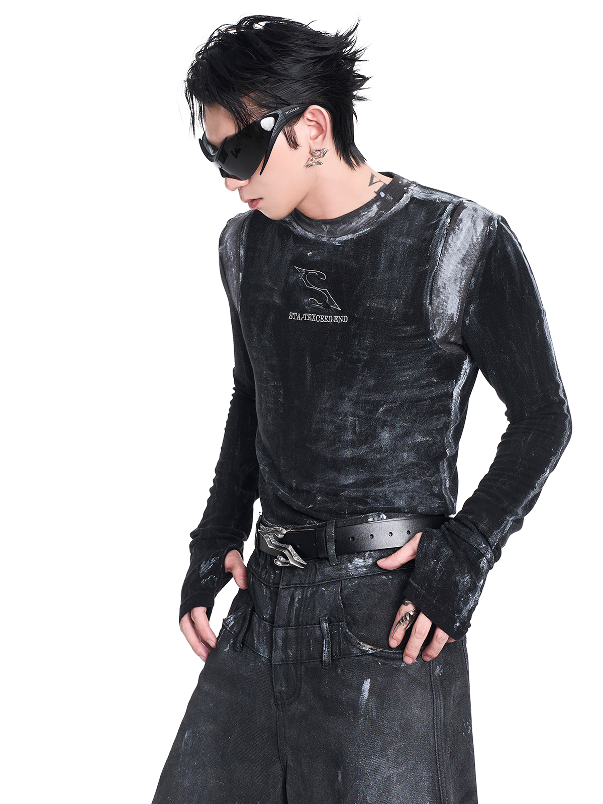 SHADOW ACID WASH MOCK NECK TEE-START EXCEED END