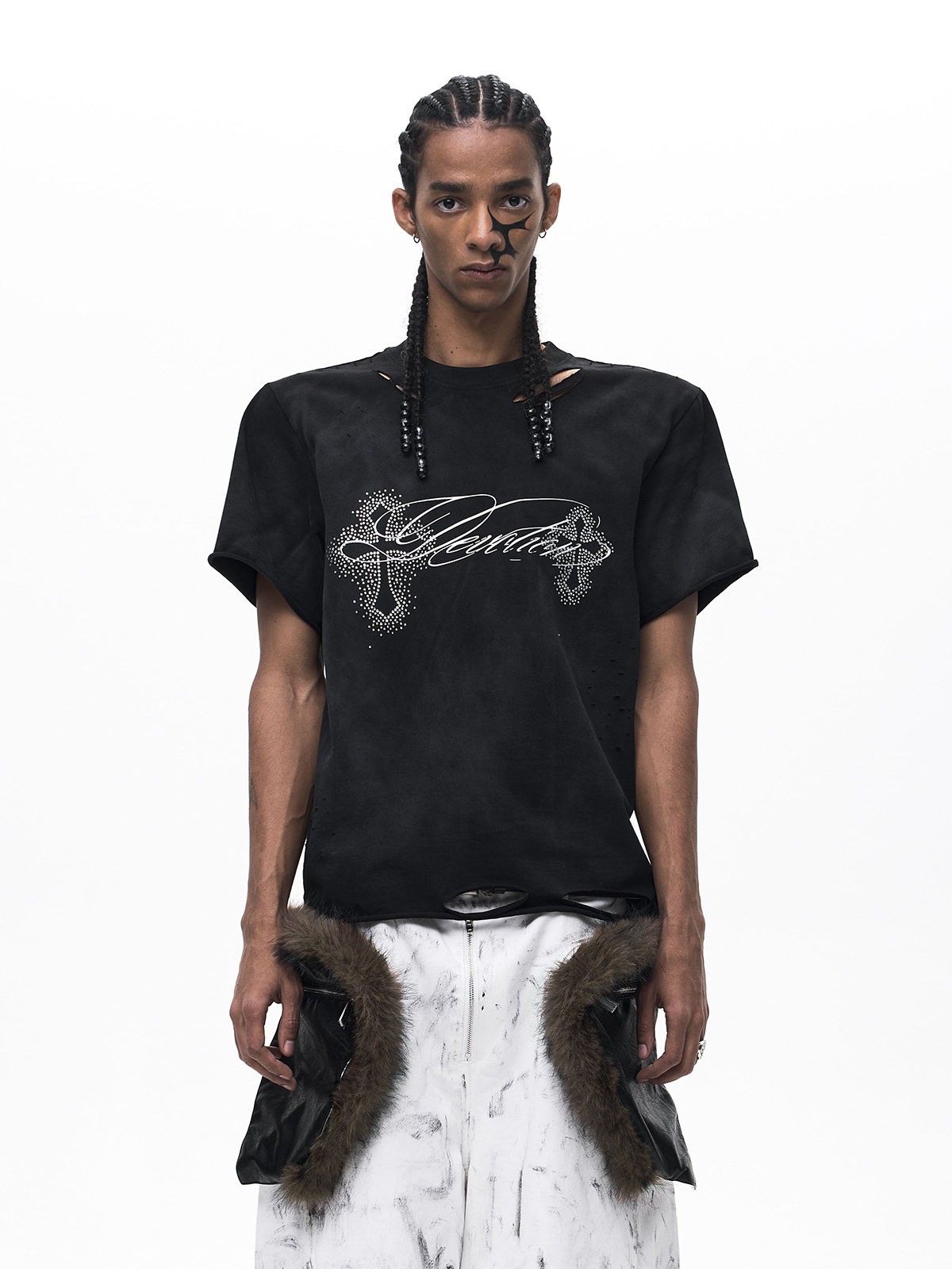 DECONSTRUCTED RHINESTONE CROSS MUD WASH TEE-BLACK