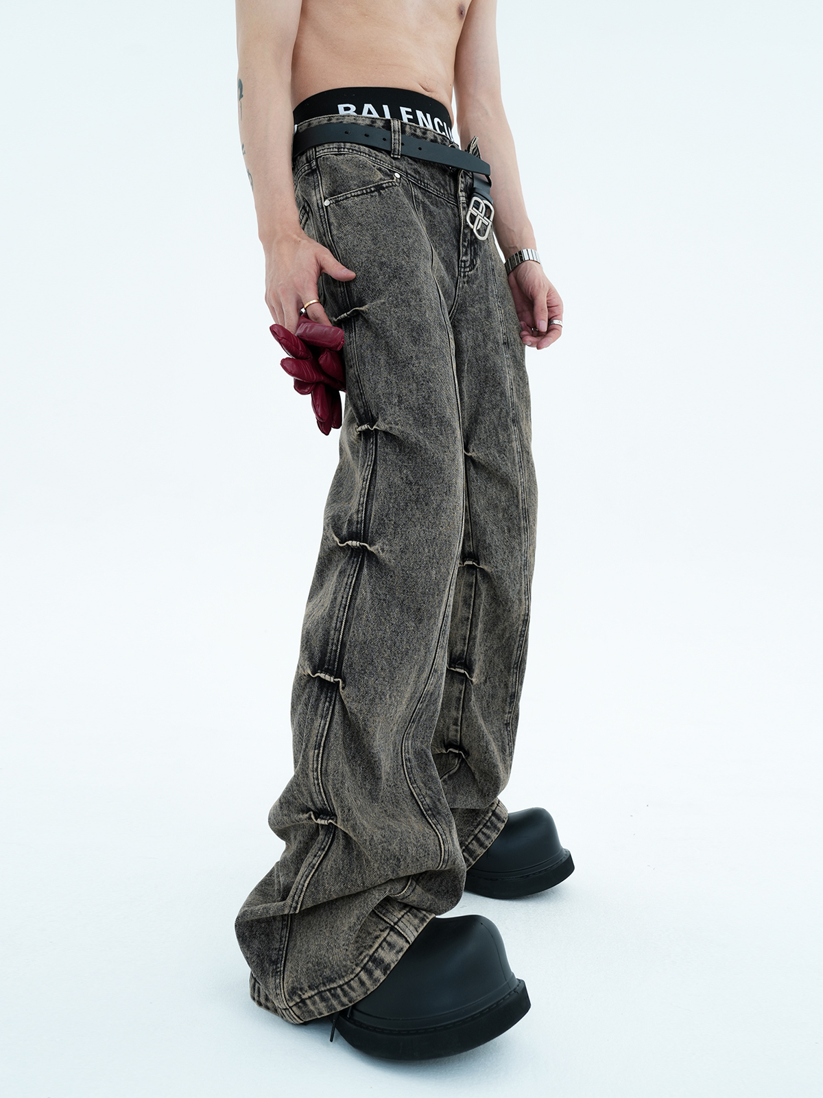 WASTELAND PLEATED FLARE DENIM