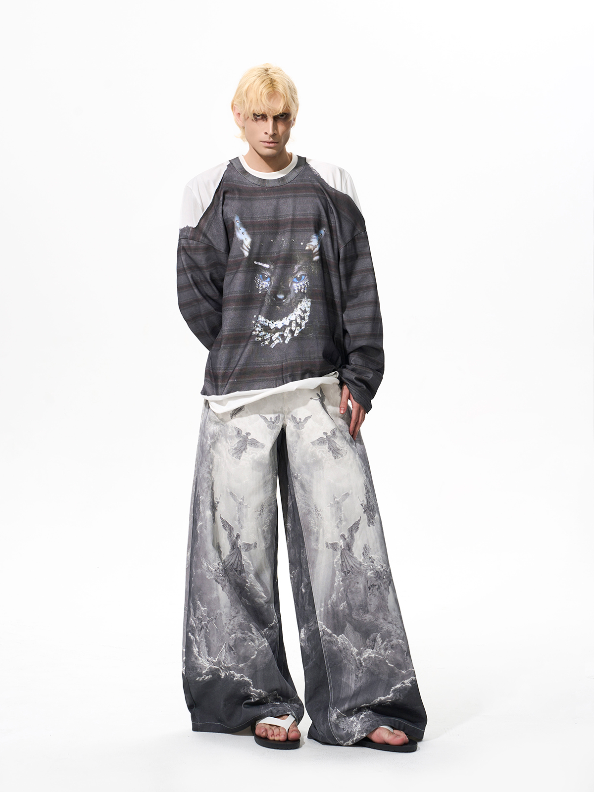 RENAISSANCE ANGEL PRINT LOW WAIST WIDE LEG JEANS