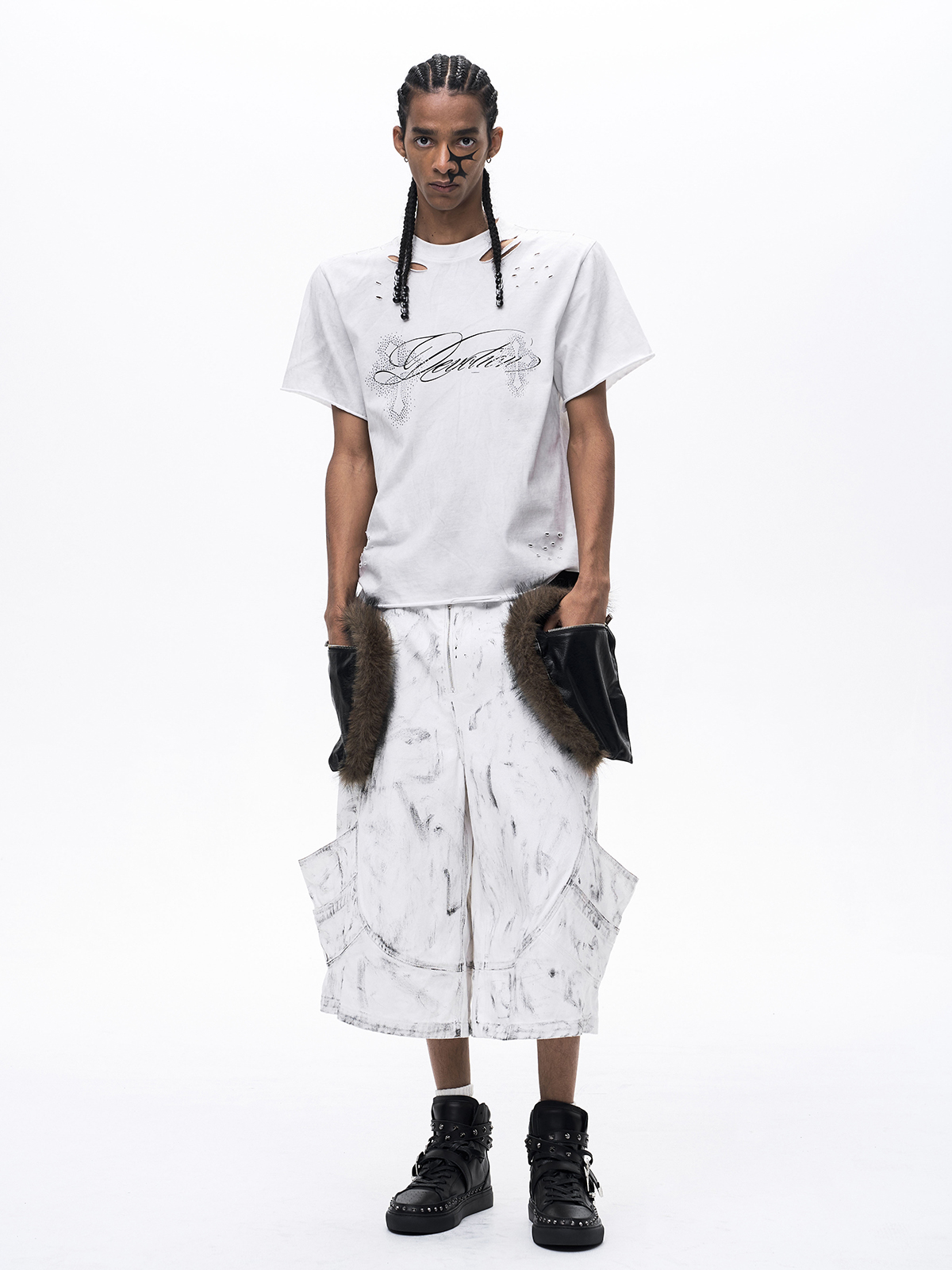 DECONSTRUCTED RHINESTONE CROSS MUD WASH TEE-WHITE