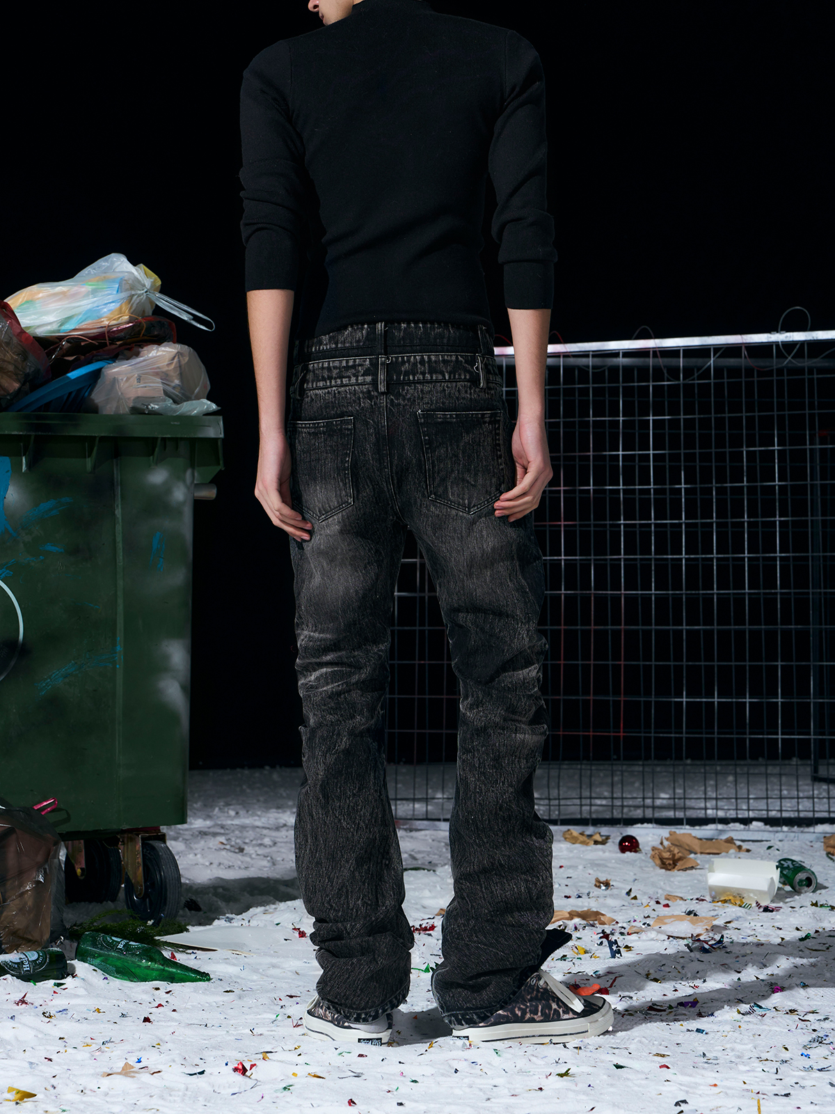 WASHED BLACK DOUBLE WAISTBAND STACKED FLARED JEANS