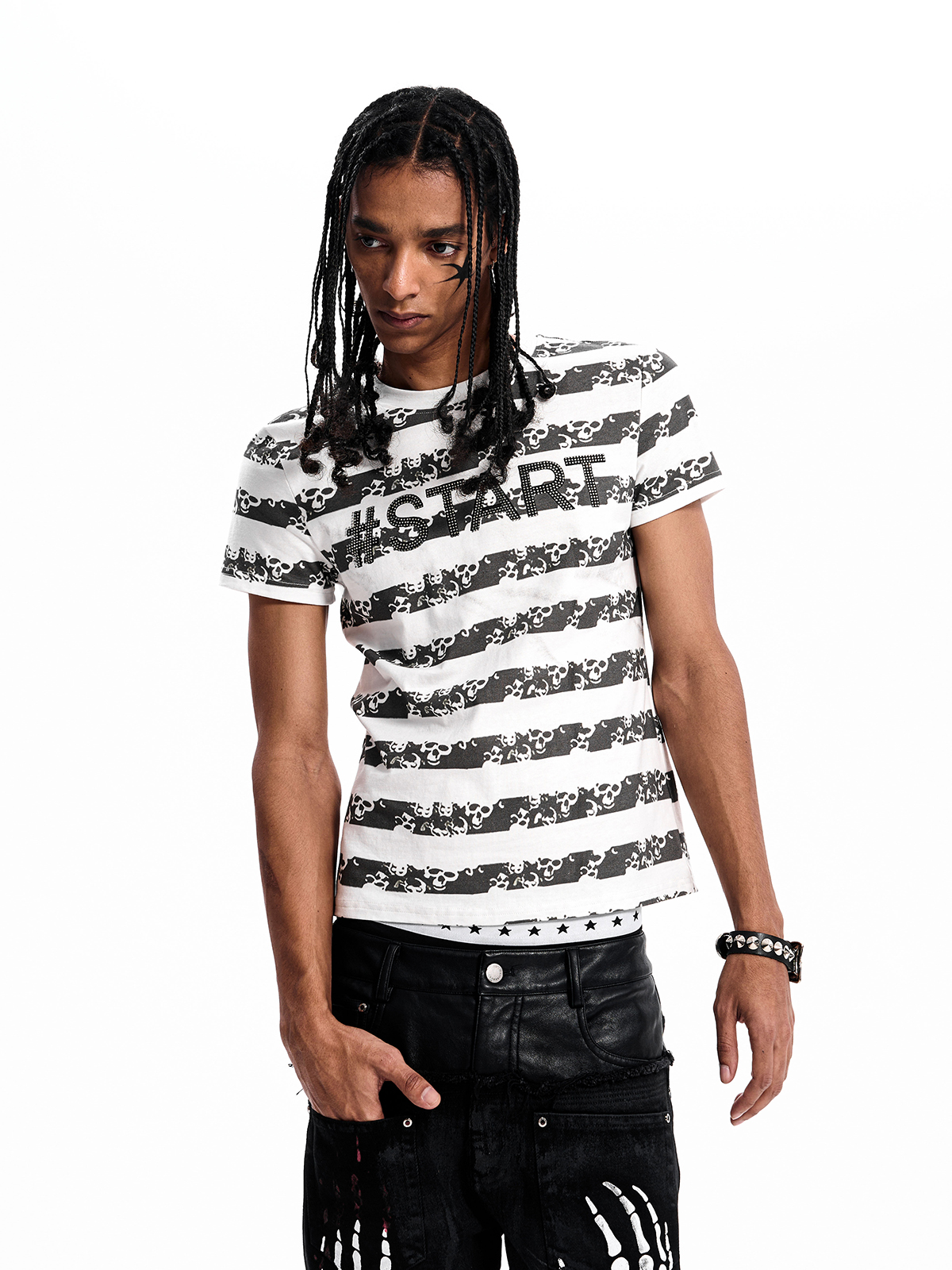 SKULL STRIPE RHINESTONE TEE