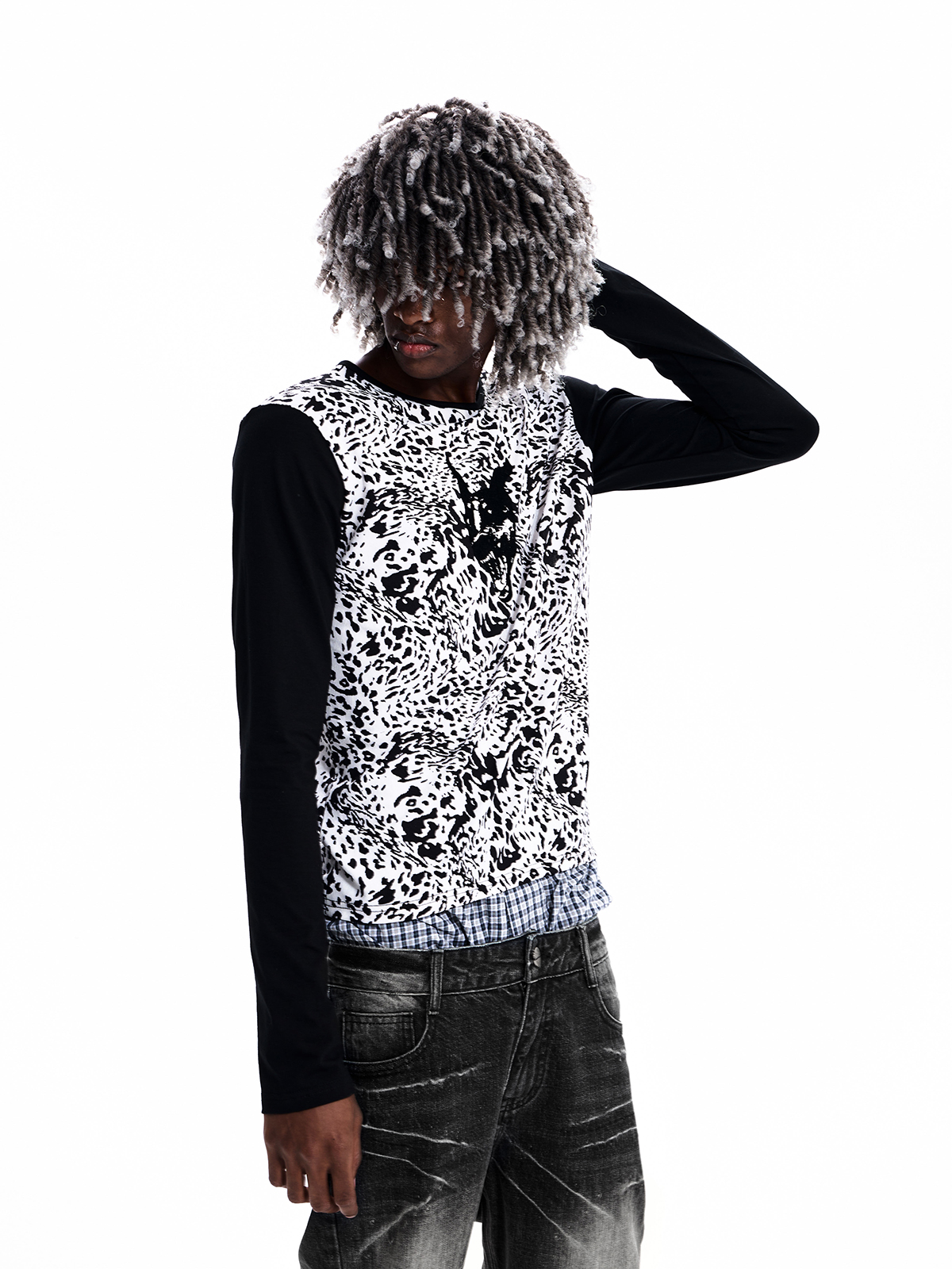 SPECKLED WOLF PRINT LONG SLEEVE TEE