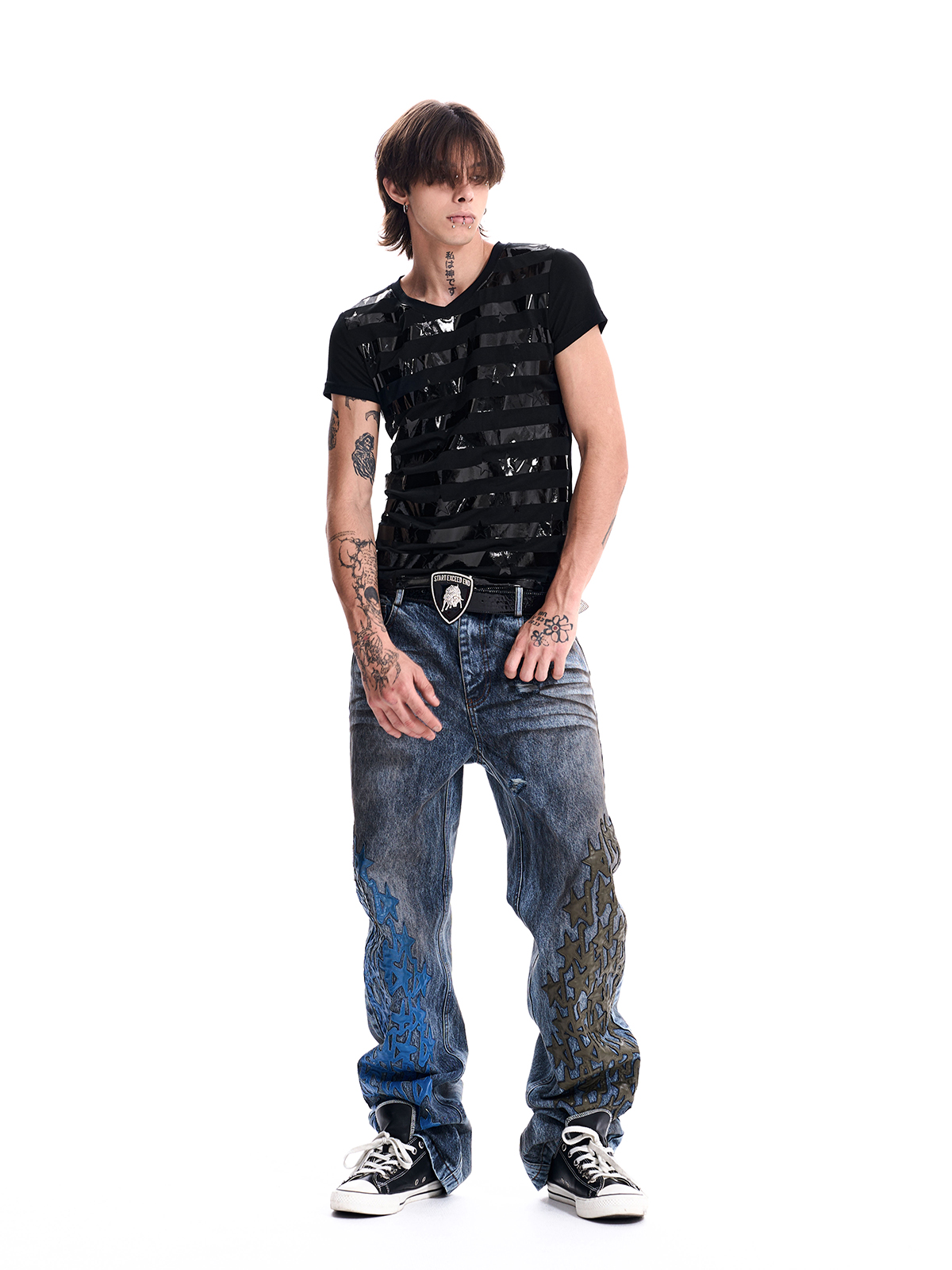 STAR STRIPED V-NECK TEE