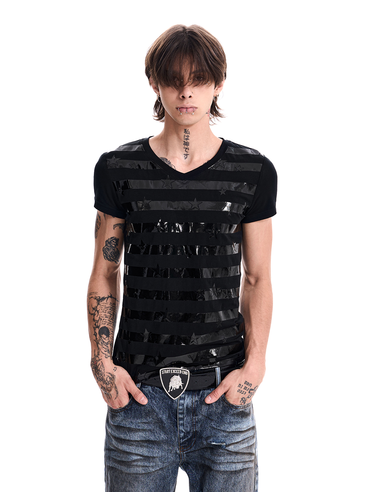 STAR STRIPED V-NECK TEE
