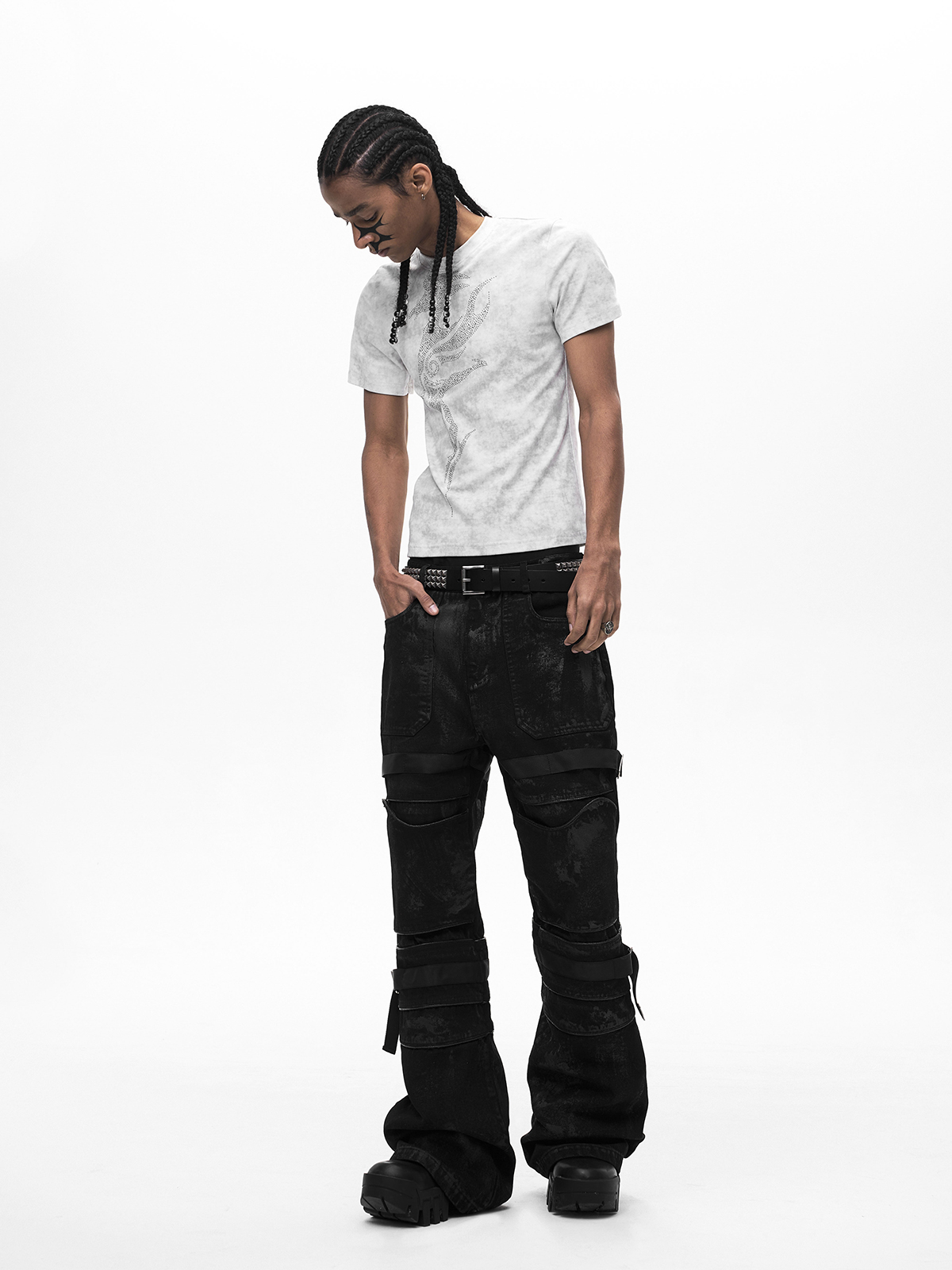 RHINESTONE HORSE DIRTY WASH FITTED TEE