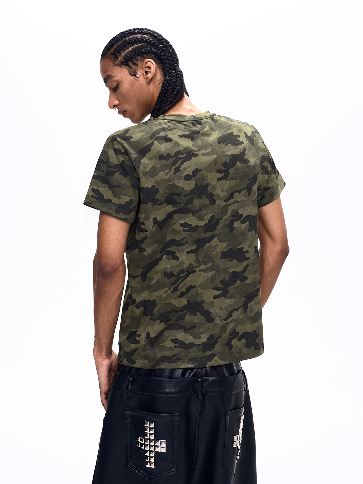 GOLD FOIL TYPOGRAPHY CAMO TEE