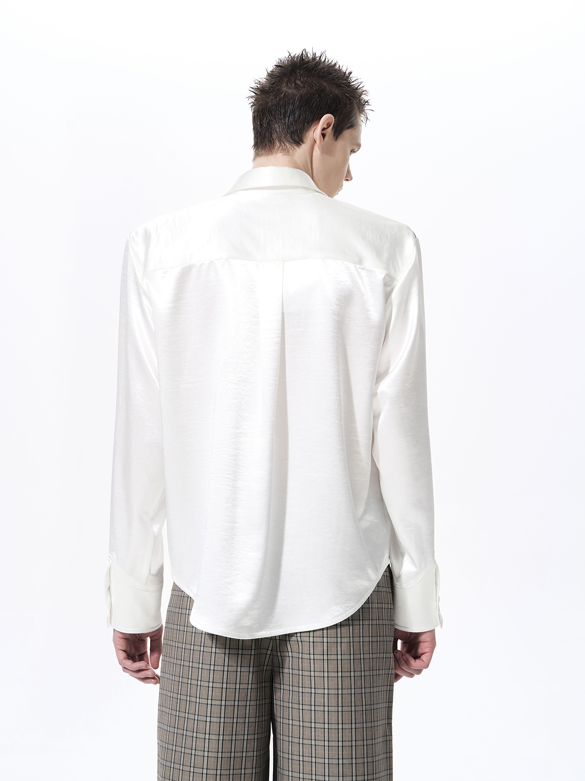 MUSICAL NOTE EMBROIDERED DRAPE SATIN SHIRT-WHITE