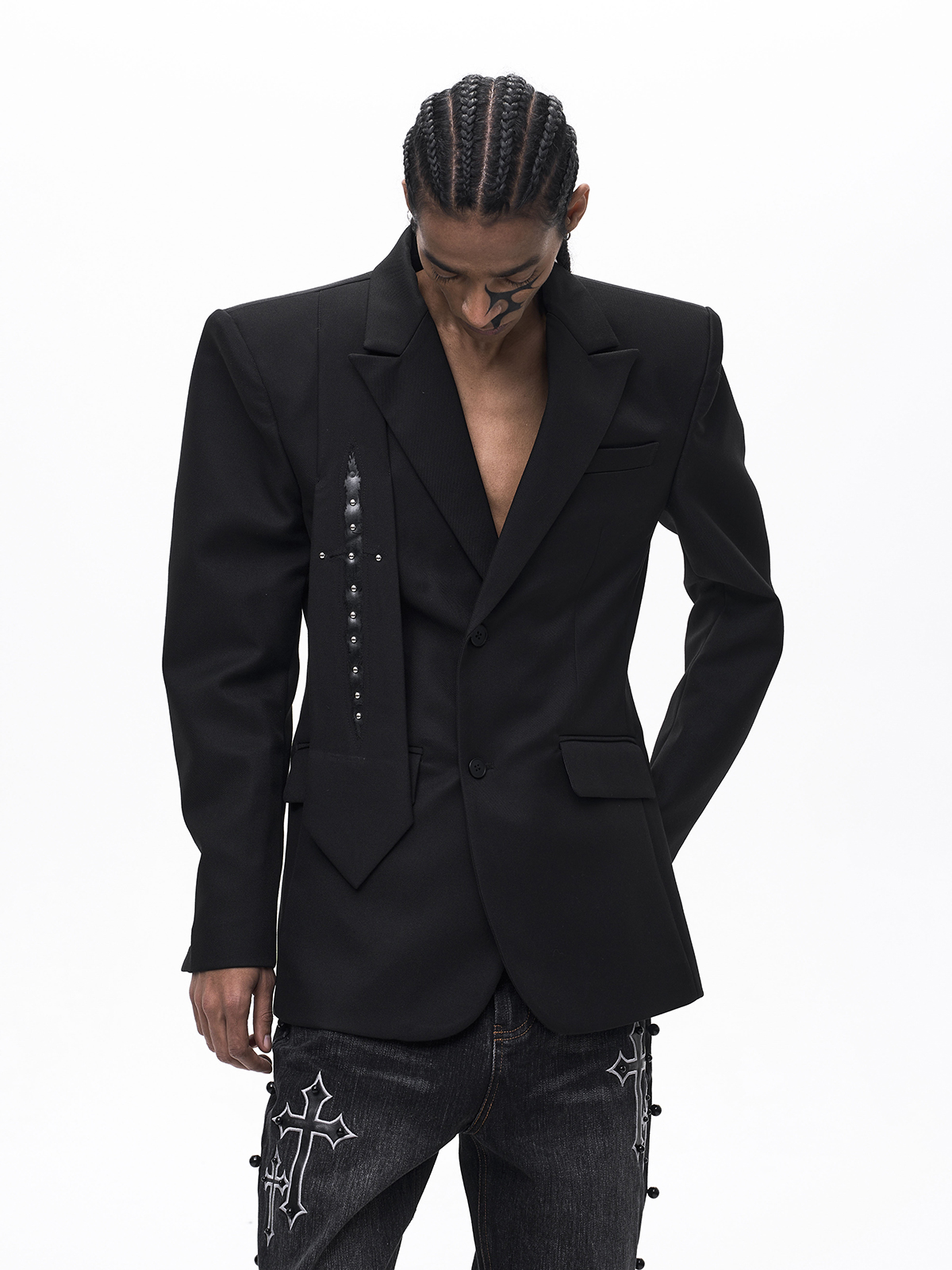 STUDDED CROSS TAILORED BLAZER