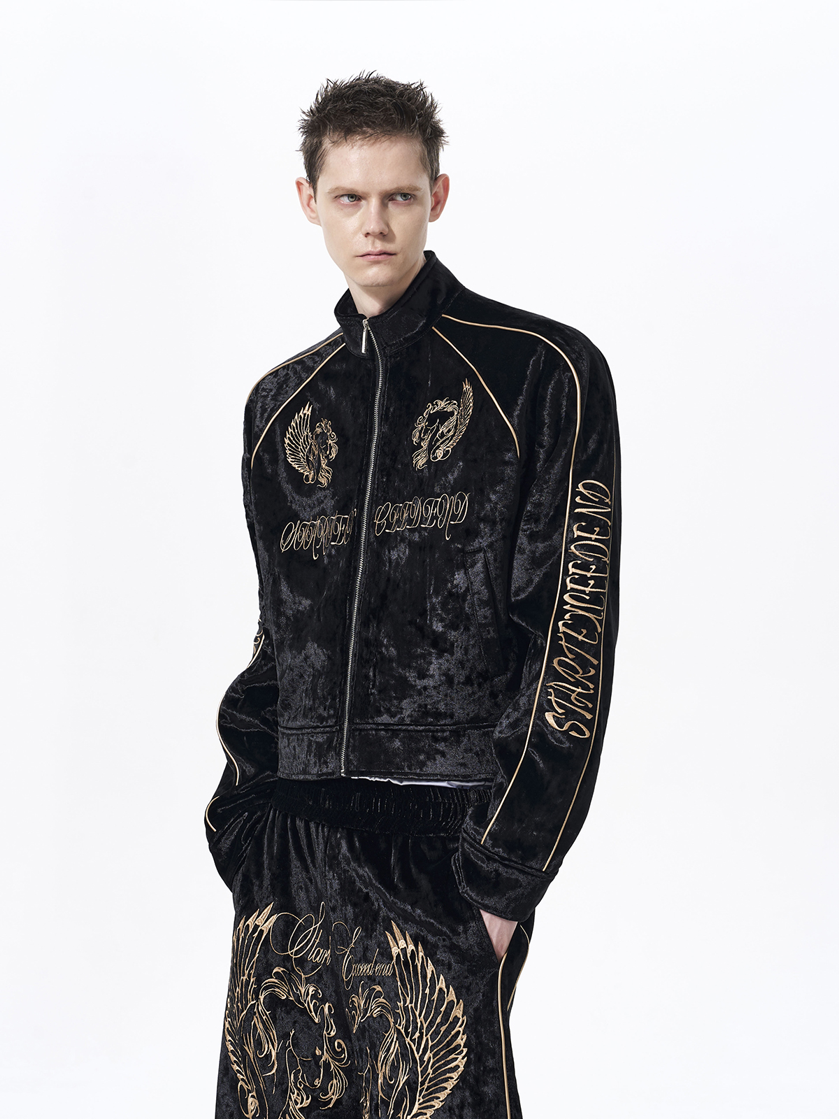 CRUSHED VELVET EMBROIDERED TRACKSUIT SET-BLACK