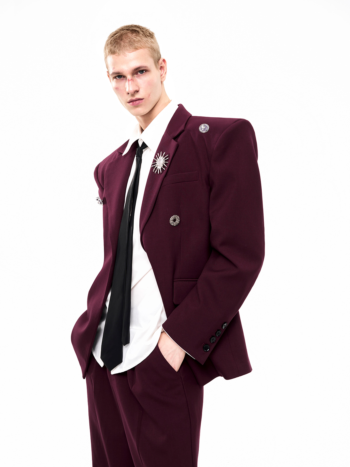 SCULPTED BROOCH-EMBELLISHED SUIT SET-BURGUNDY