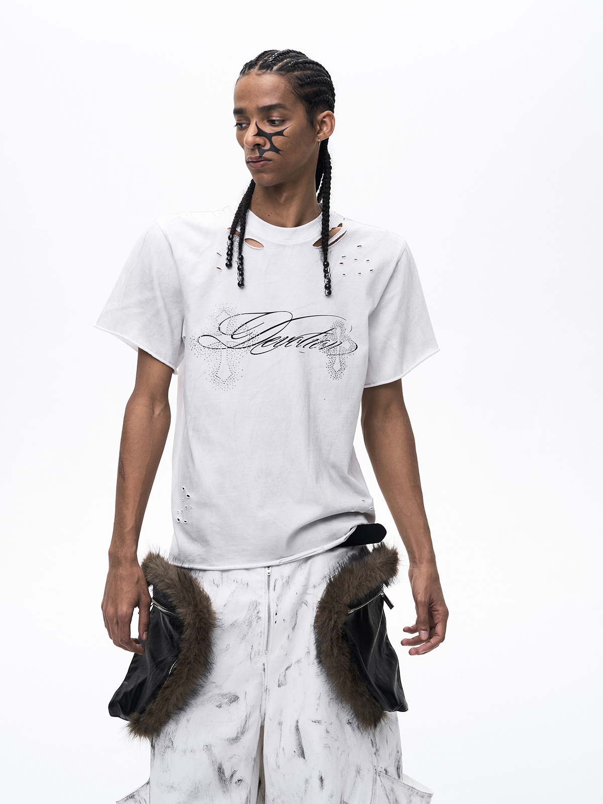 DECONSTRUCTED RHINESTONE CROSS MUD WASH TEE-WHITE