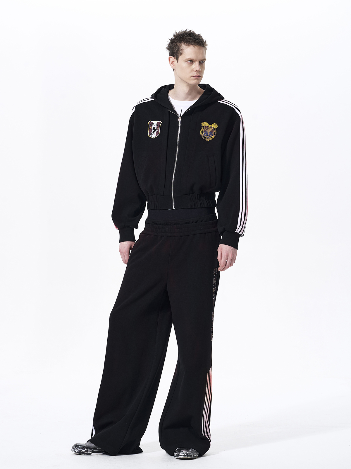 DISTRESSED MOTO BADGE 4-STRIPE TRACKSUIT SET-BLACK