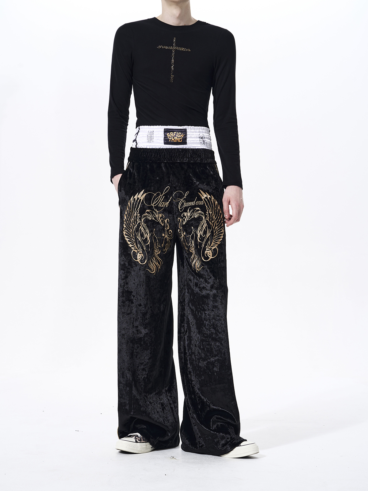 CRUSHED VELVET EMBROIDERED TRACKSUIT SET-BLACK