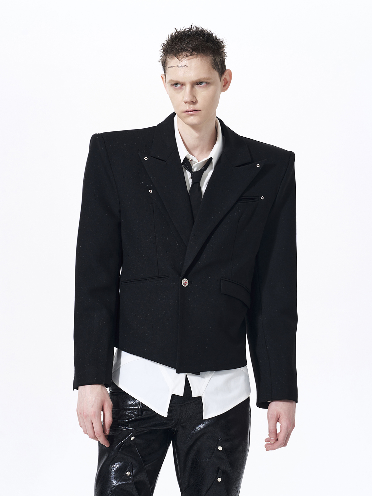 STRUCTURED ASYMMETRICAL CROPPED BLAZER-BLACK