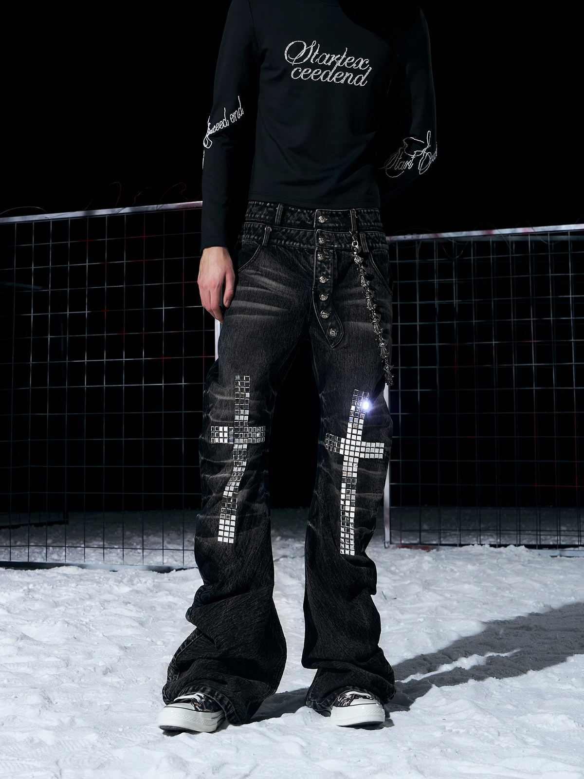 WASHED BLACK MOSAIC CROSS DOUBLE WAISTBAND STACKED JEANS