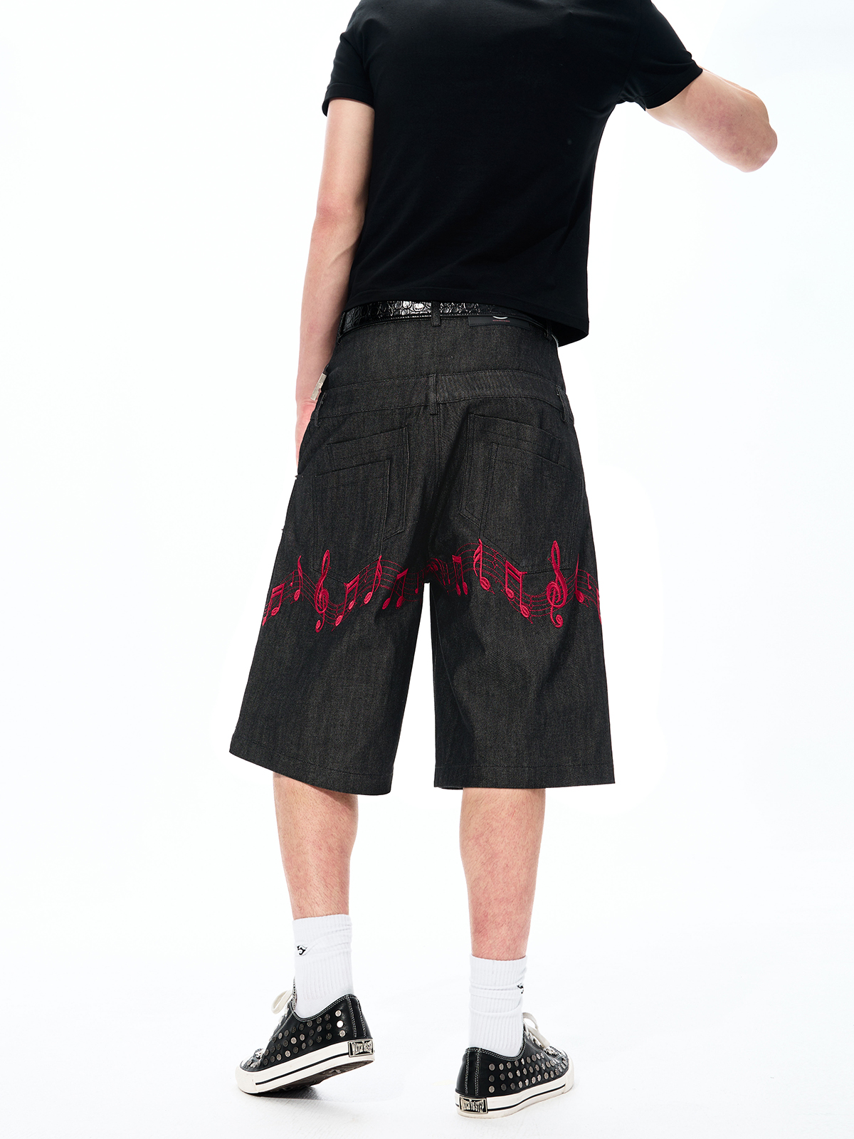 EMBROIDERED MUSICAL NOTE DOUBLE WAISTBAND JORTS