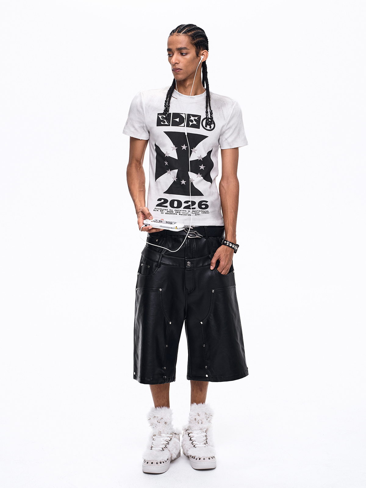 IRON CROSS DIRTY WASH GRAPHIC TEE-WHITE