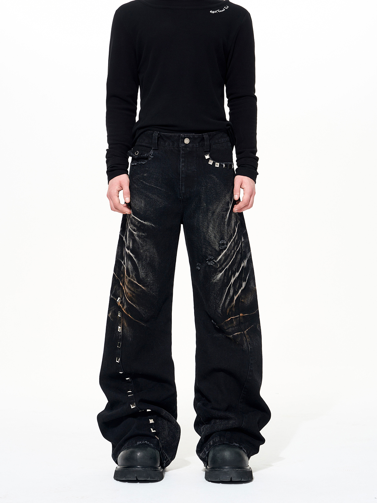 VINTAGE WASH STUDDED WIDE LEG DENIM