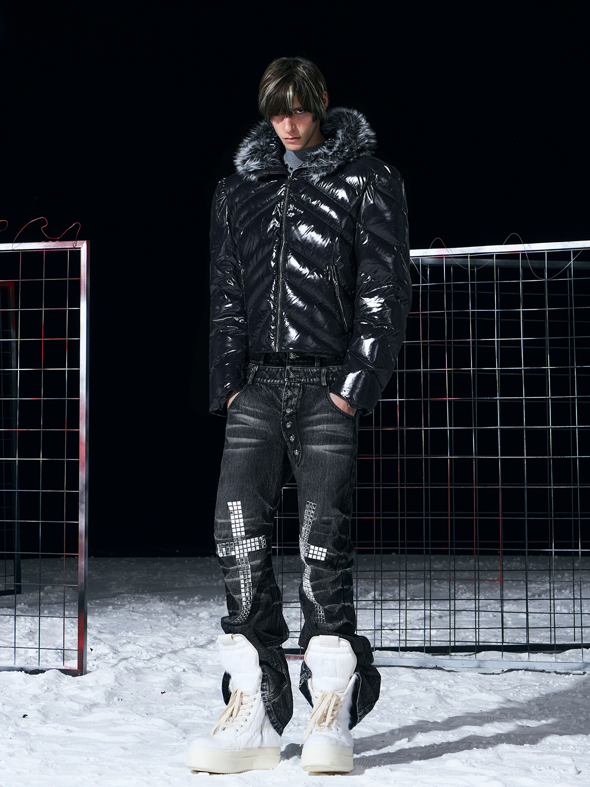 GLOSSY BLACK CHEVRON PUFFER WITH FAUX FUR HOOD