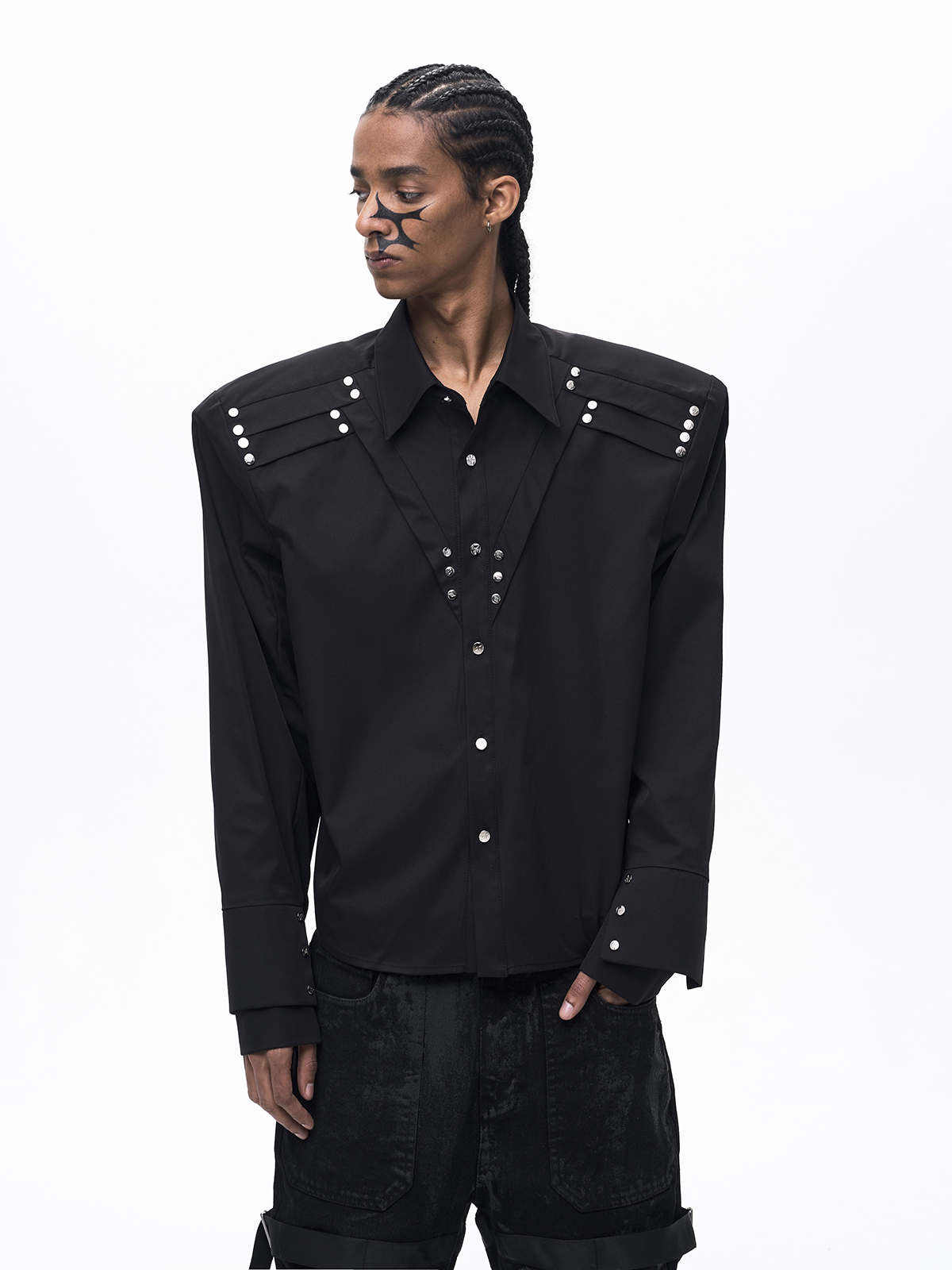 RIVET DOUBLE CUFF SHIRT-BLACK